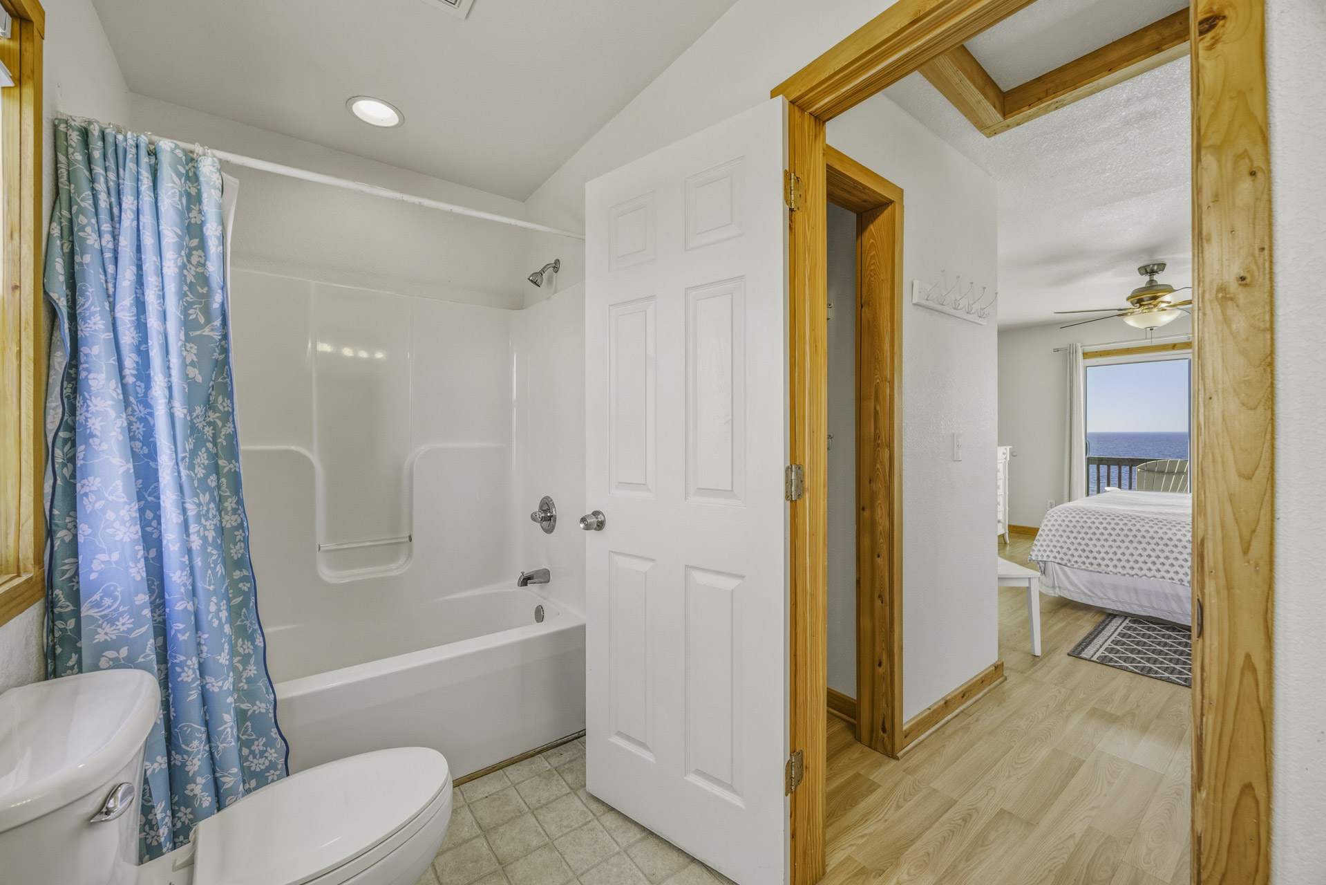 Surf Or Sound Realty 1047 LV 2 Kite Bedroom 1 3