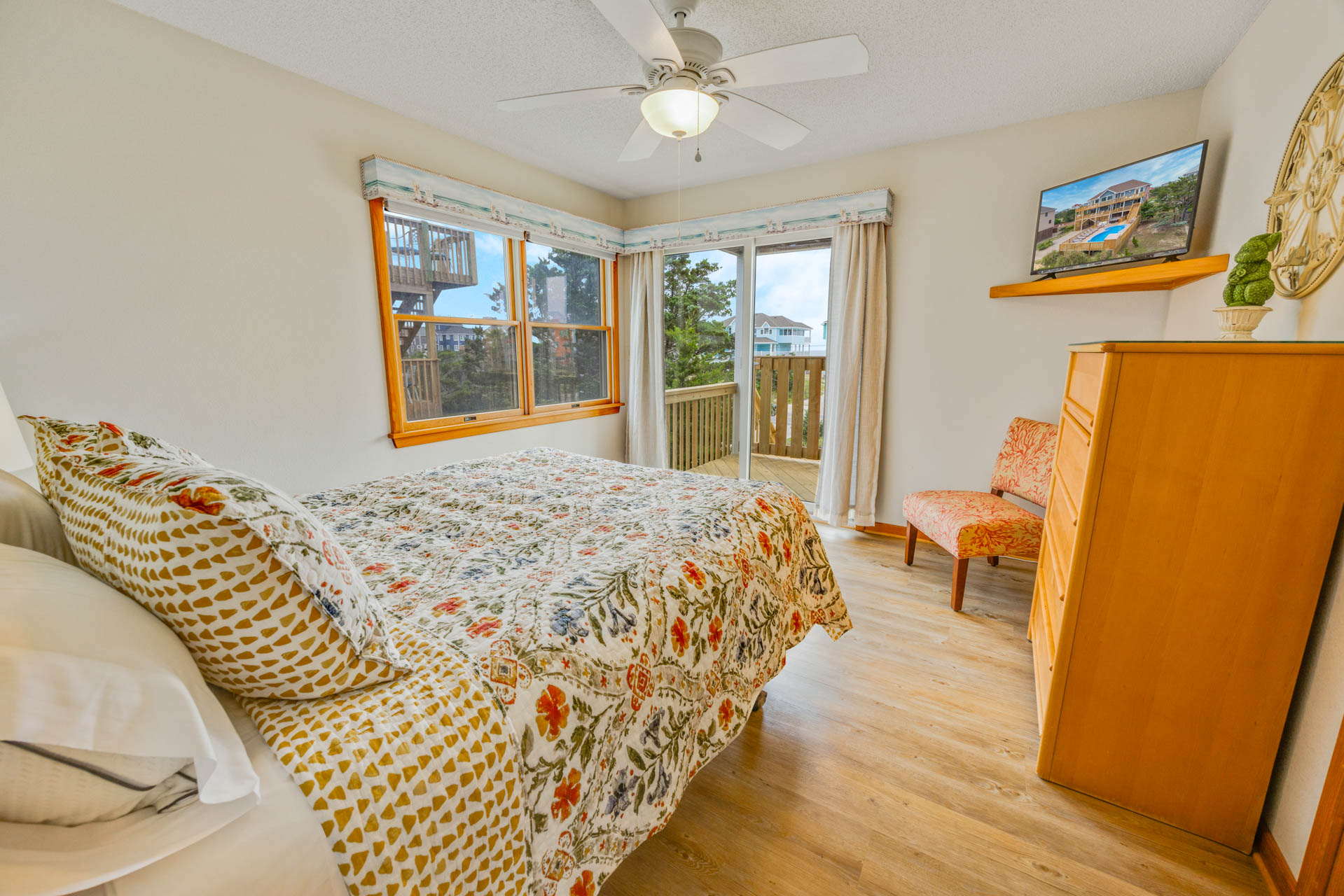 Surf Or Sound Realty 1194 Carolina Girl Bedroom 2 1