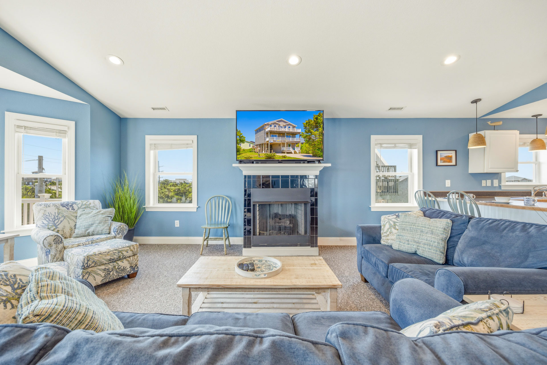 Surf Or Sound Realty 1249 Temptation Great Room 2