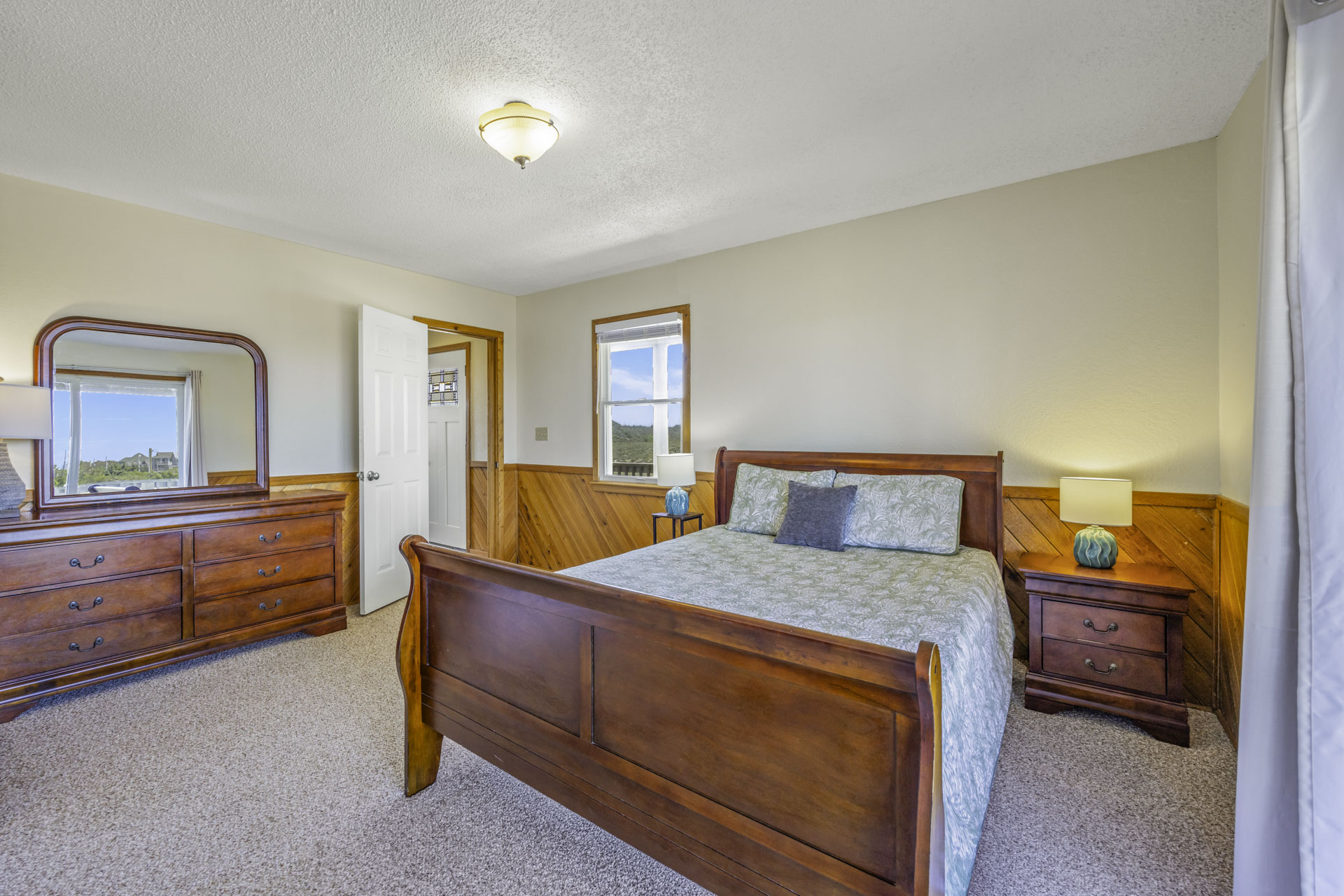 Surf Or Sound Realty 743 Champagne Views Bedroom 3 2