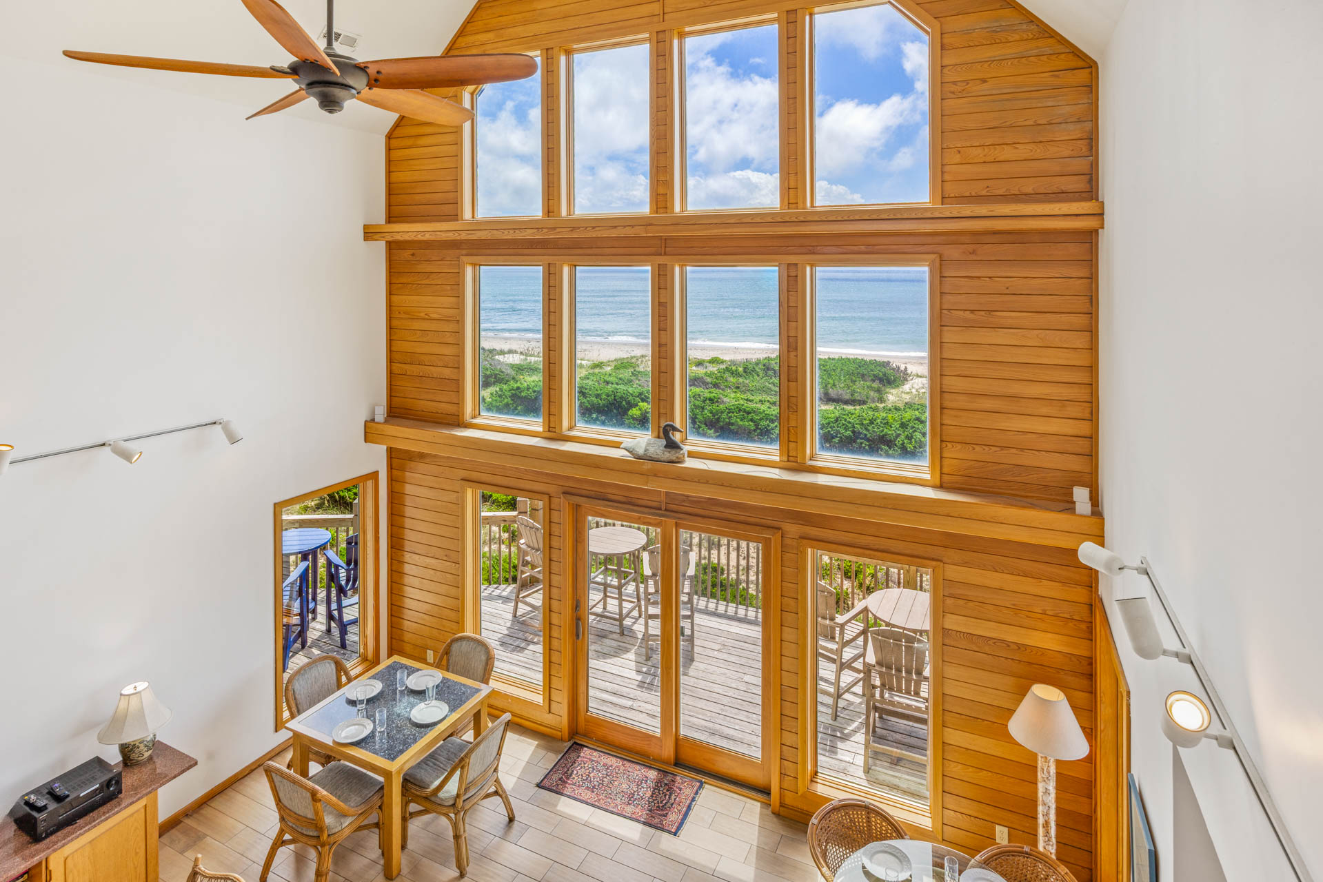 Surf Or Sound Realty 766 Surf's Up Great Room 8