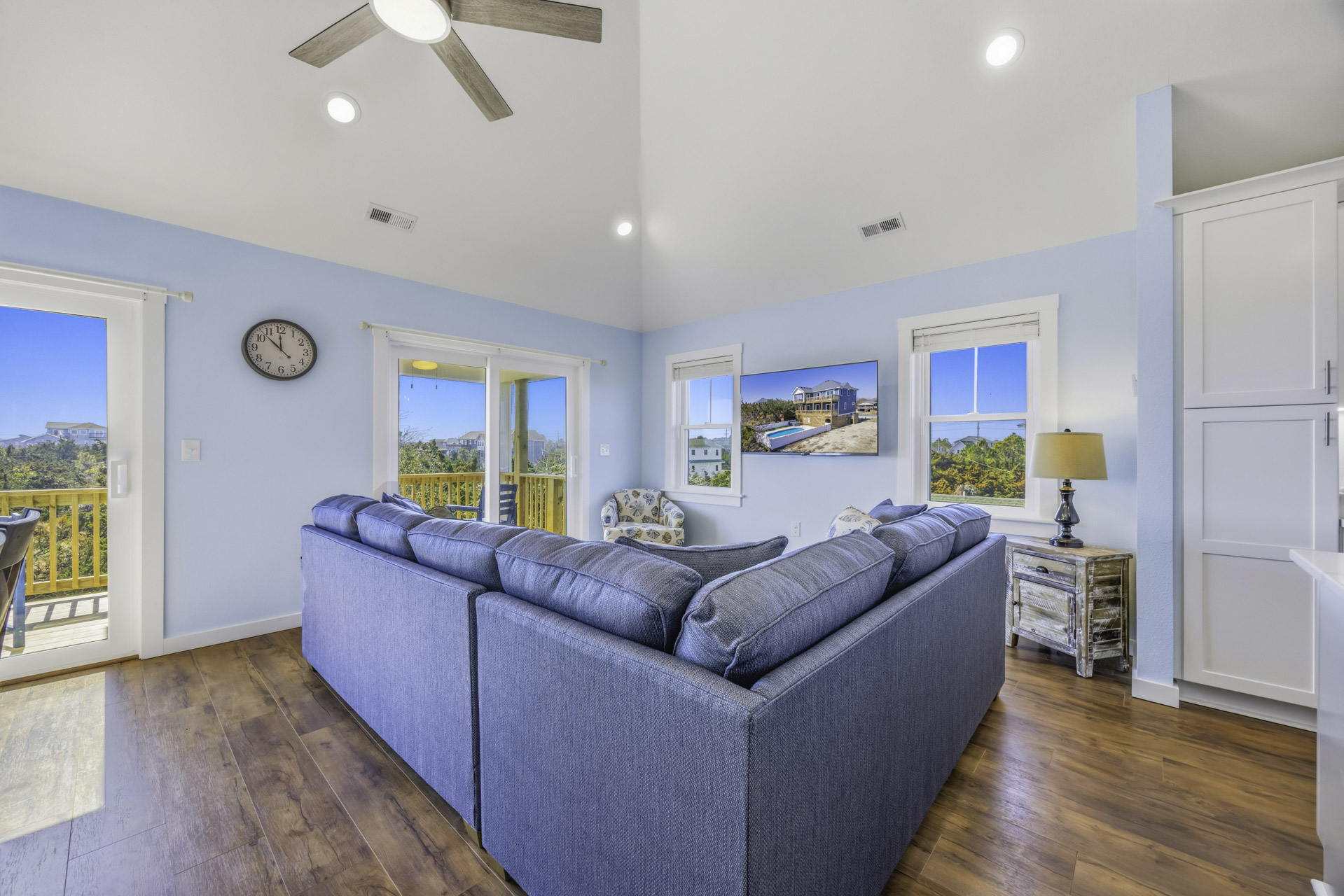 Surf Or Sound Realty 1237 Bella Salvo Great Room 1