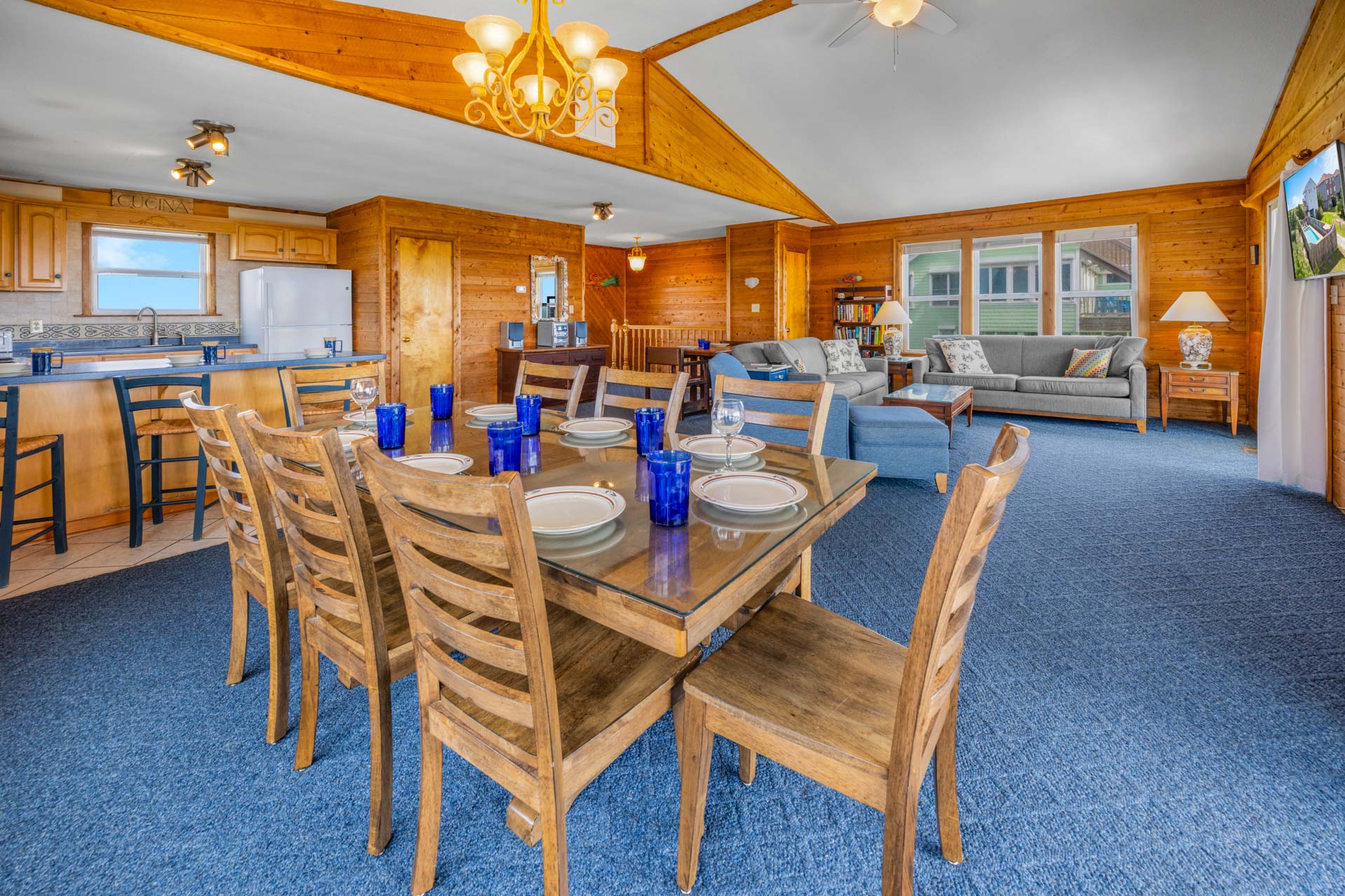 Surf Or Sound Realty 463 Casa Mare Dining Area 2