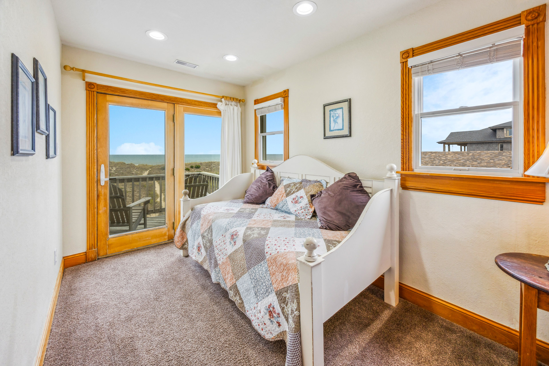 Surf Or Sound Realty 594 Hatteras Escape Bedroom 2 2