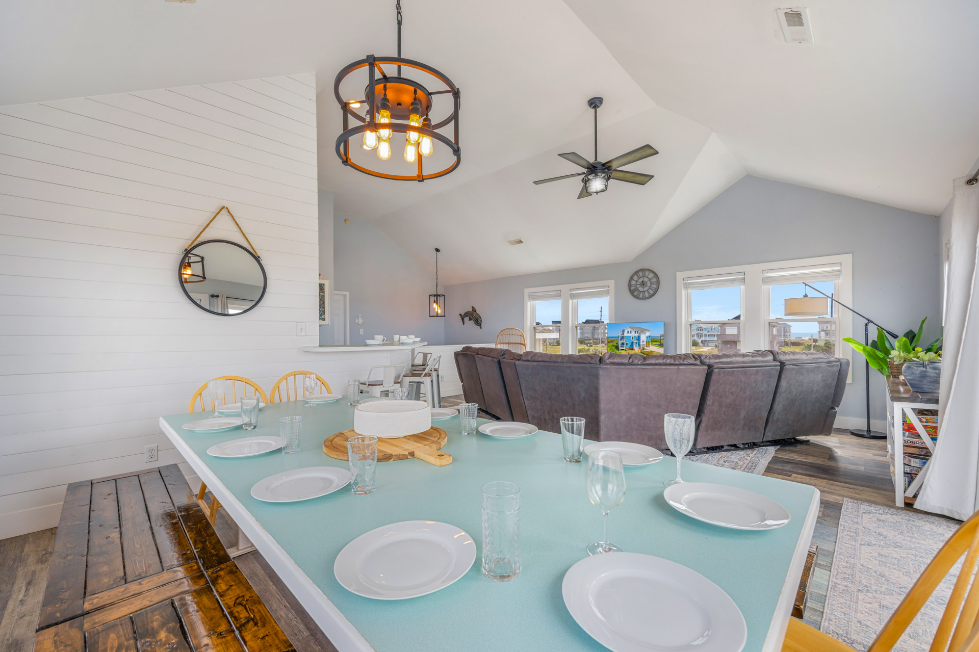 Surf Or Sound Realty 506 Sounds Frisky Dining Area 2