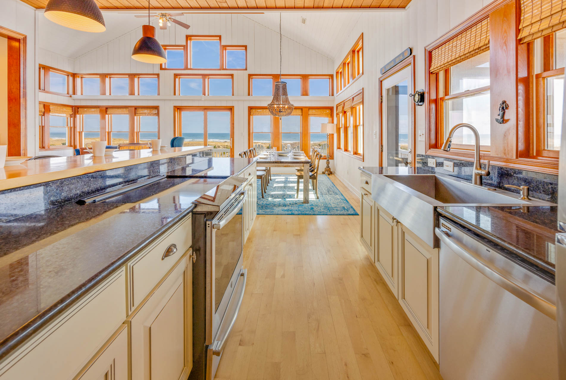 Surf Or Sound Realty 377 Hatteras Moon Kitchen 2