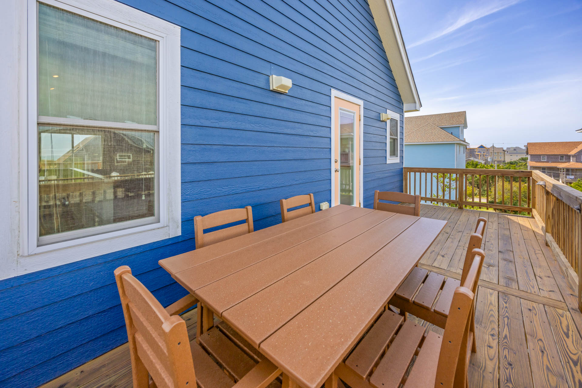 Surf Or Sound Realty 1020 Bunky's Den Back Deck 2