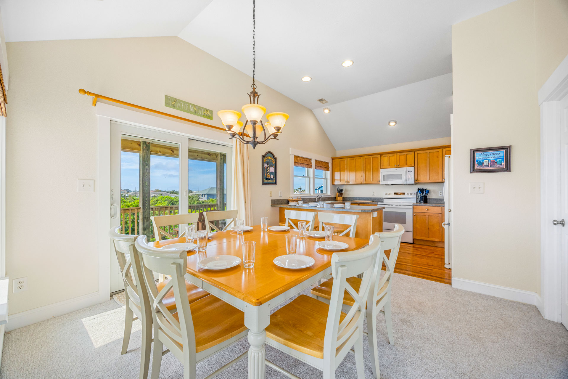 Surf Or Sound Realty 458 Waves Daze Dining Area 1