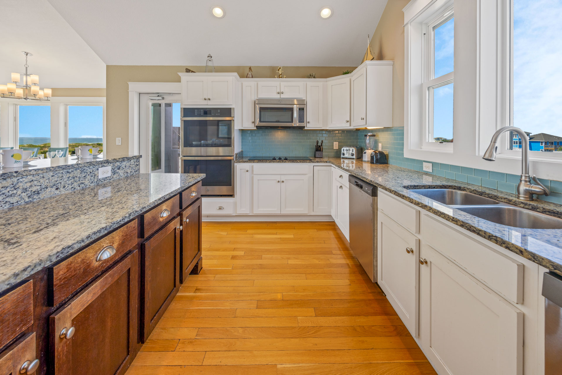 Surf Or Sound Realty 778 Time Out Kitchen 4