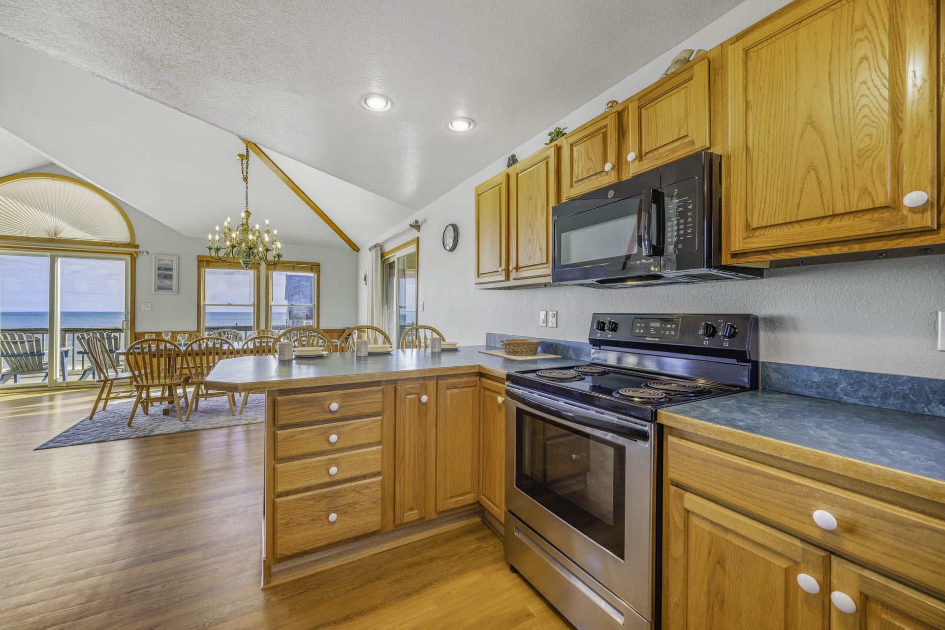 Surf Or Sound Realty 908 Crestview Winds Kitchen 2