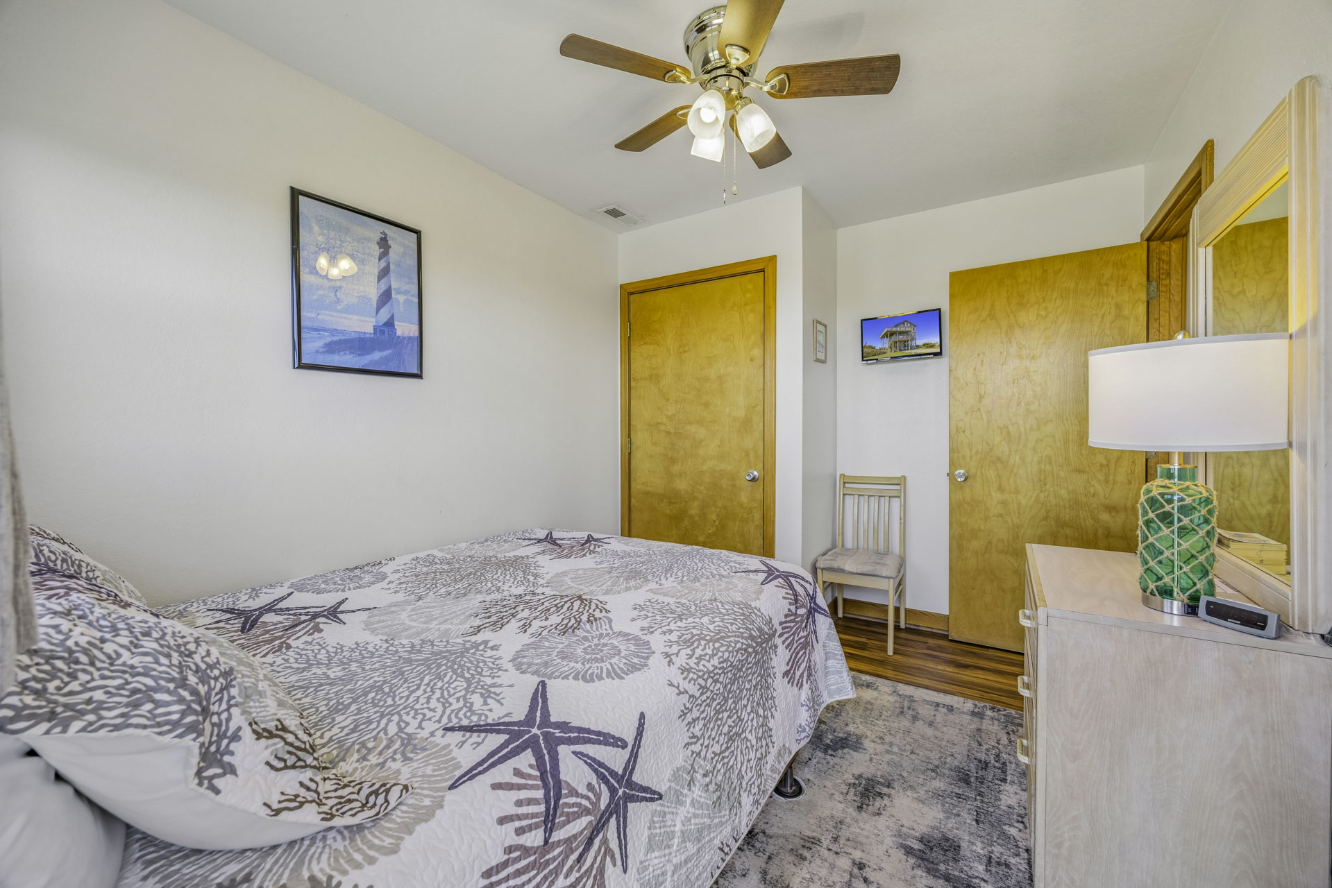 Surf Or Sound Realty 1100 Makin Waves Bedroom 2 2