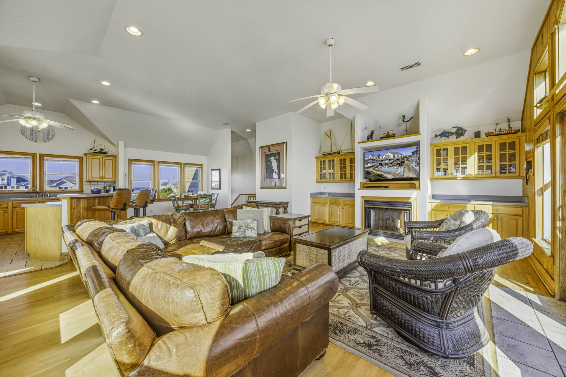 Surf Or Sound Realty 812 Lucille's Board Shack Great Room 3