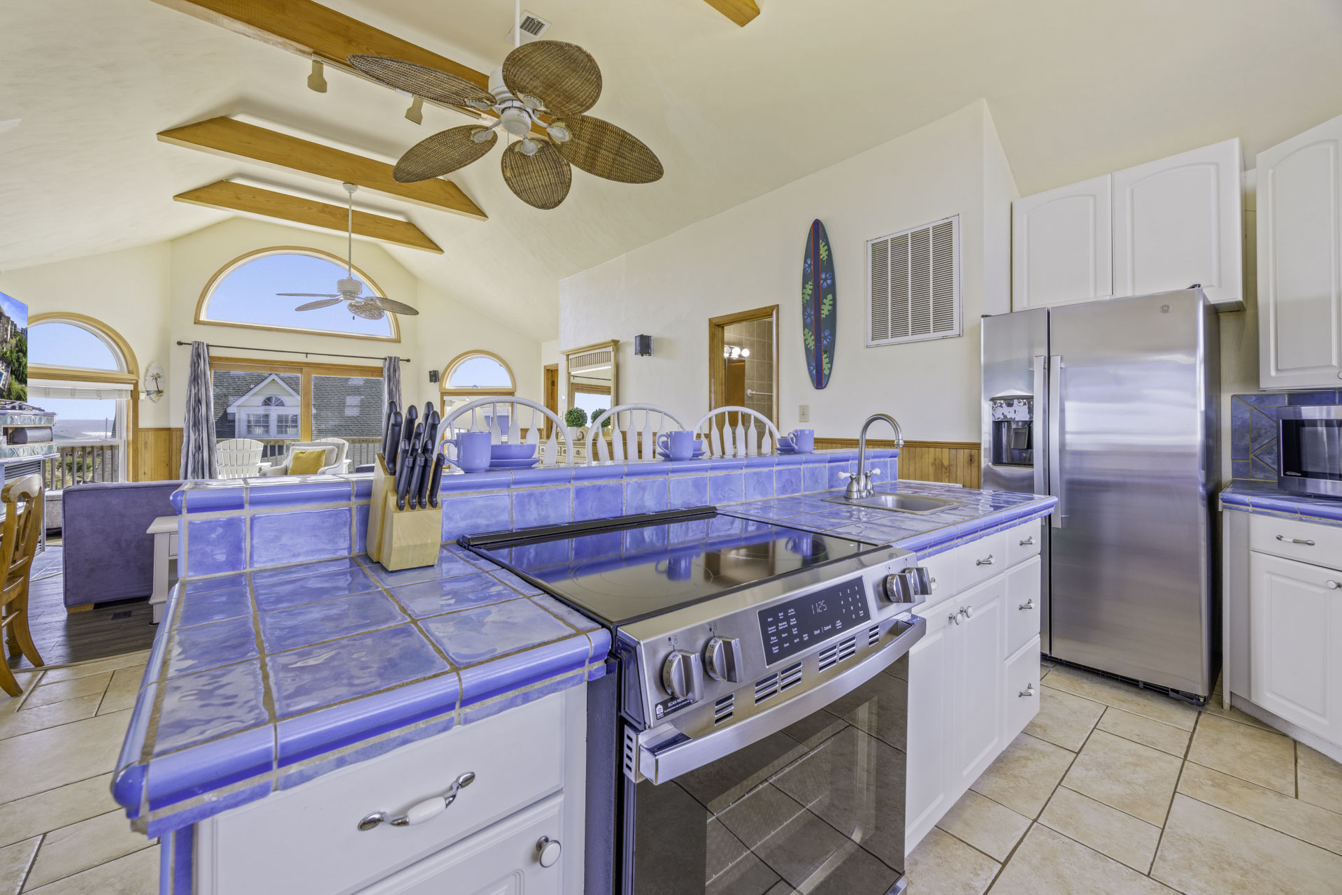 Surf Or Sound Realty 1228 Wave Breaker Kitchen 4