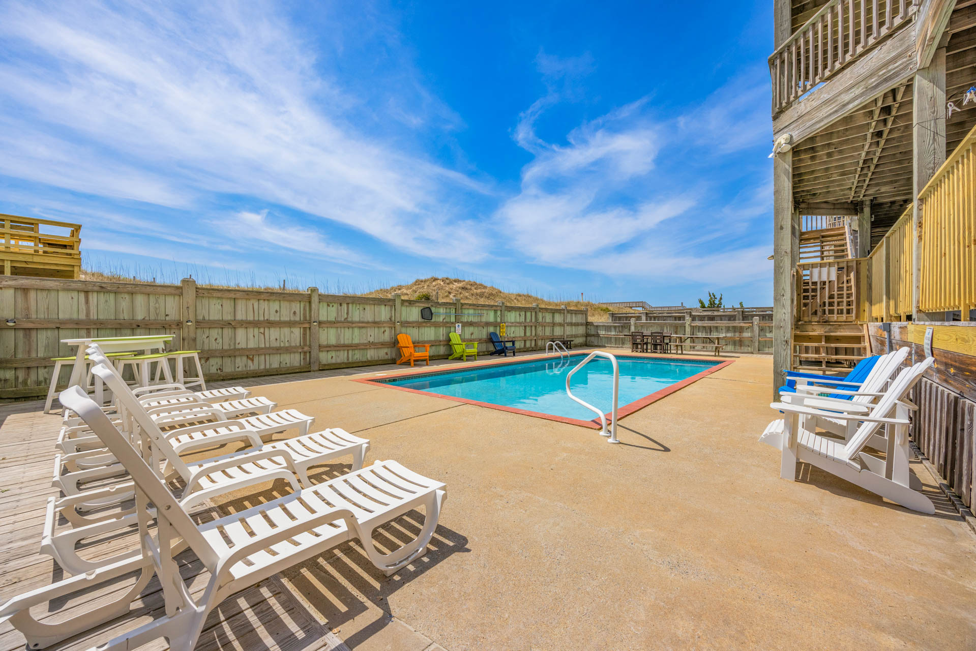 Surf Or Sound Realty 1145 Walkin On Sunshine Hatteras Pool Area 1