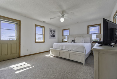 Surf Or Sound Realty 1041 Big Wednesday Bedroom 1 3366514