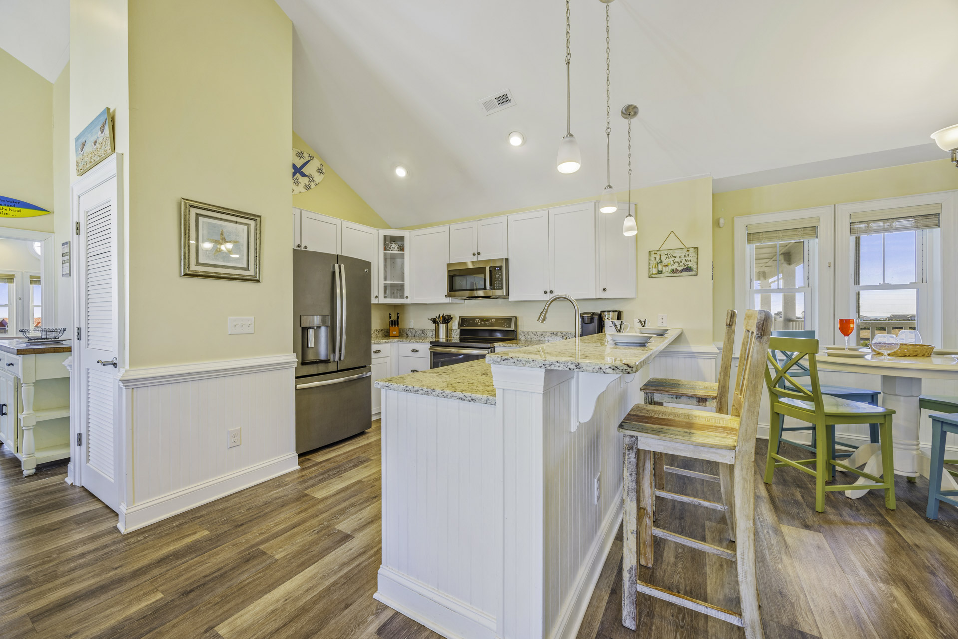 Surf Or Sound Realty 1104 Bay Dream Believer Kitchen 2