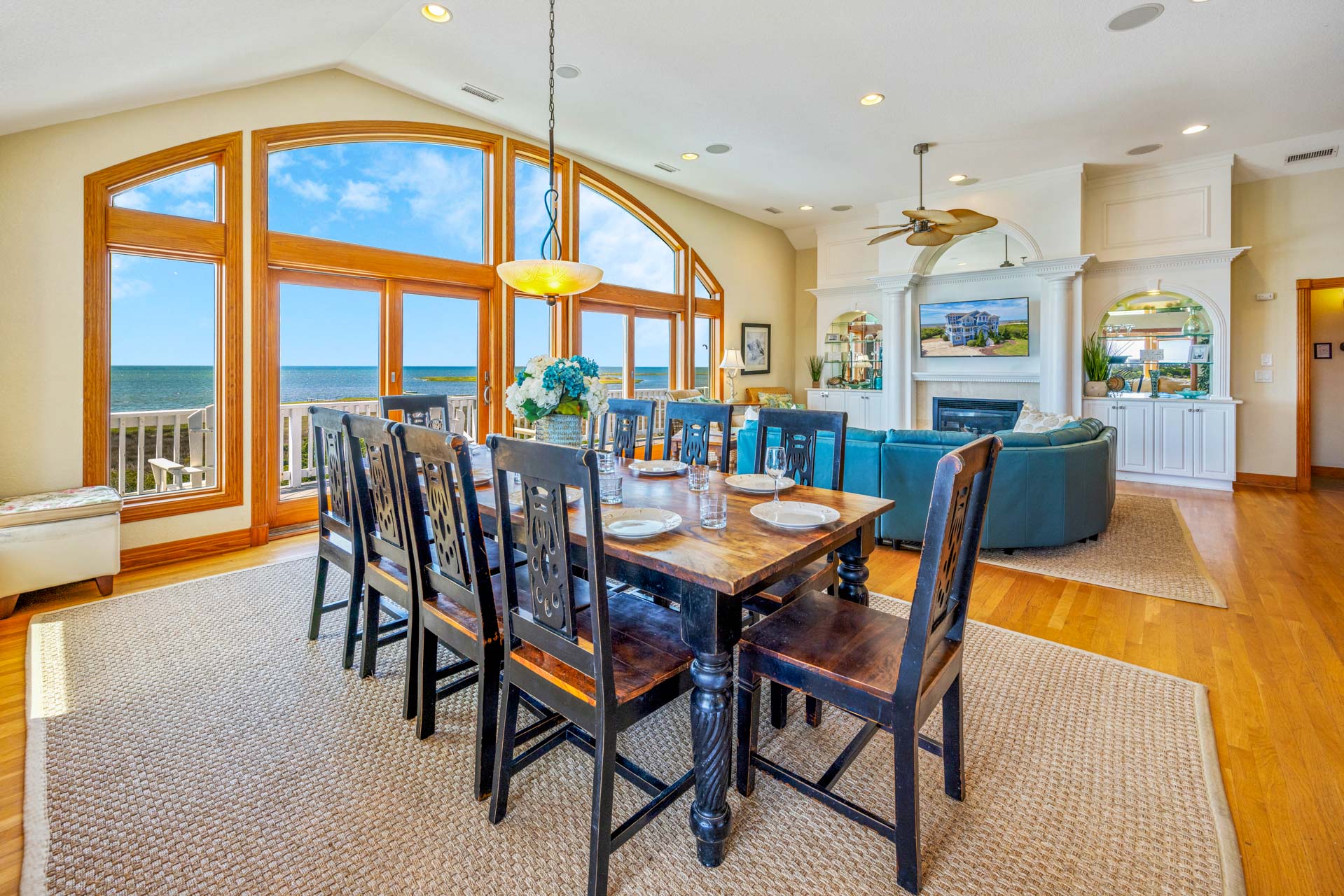 Surf Or Sound Realty 1029 Sunset Serenade Dining Area 3