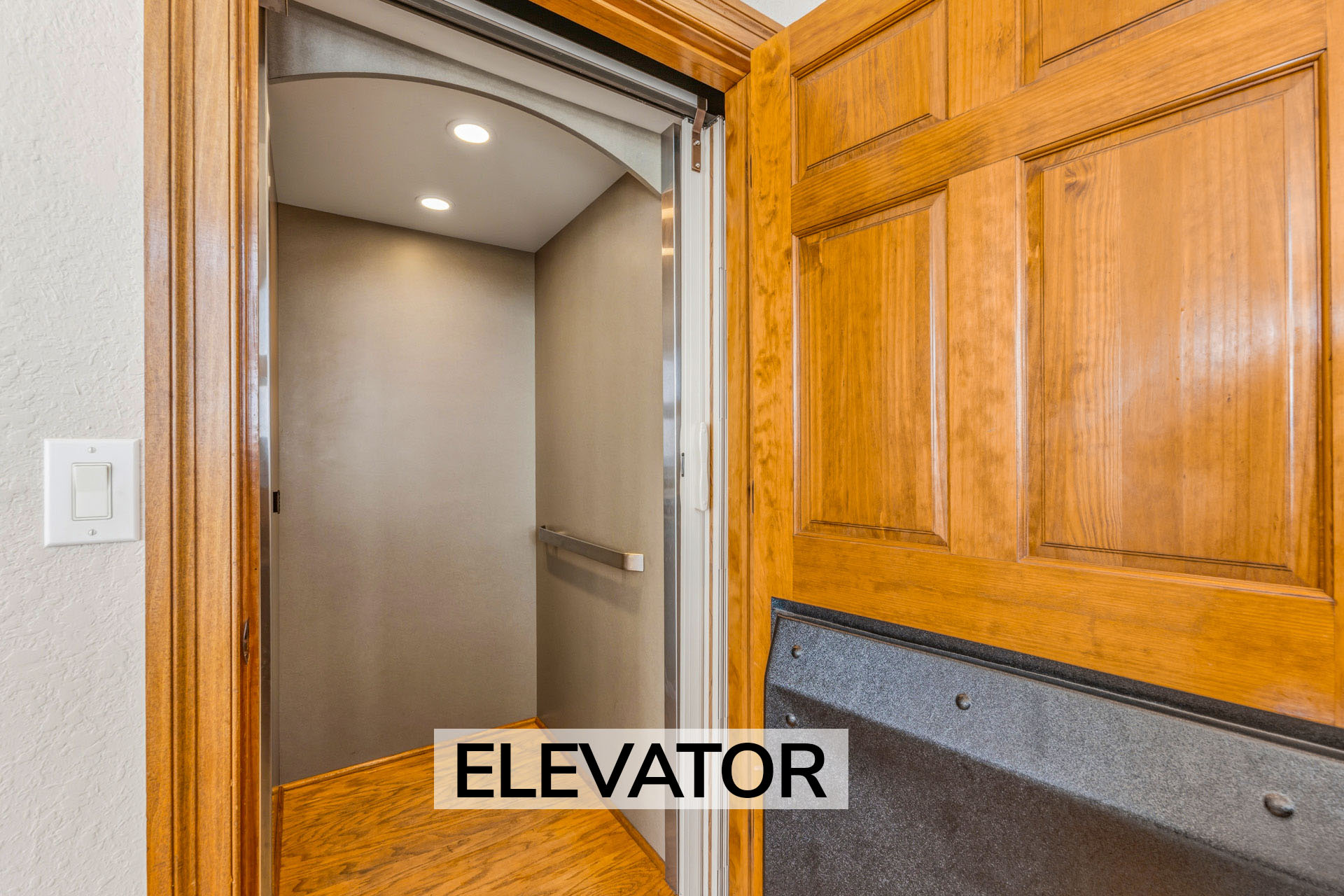 Surf Or Sound Realty 1248 Worth The Wait Elevator Label