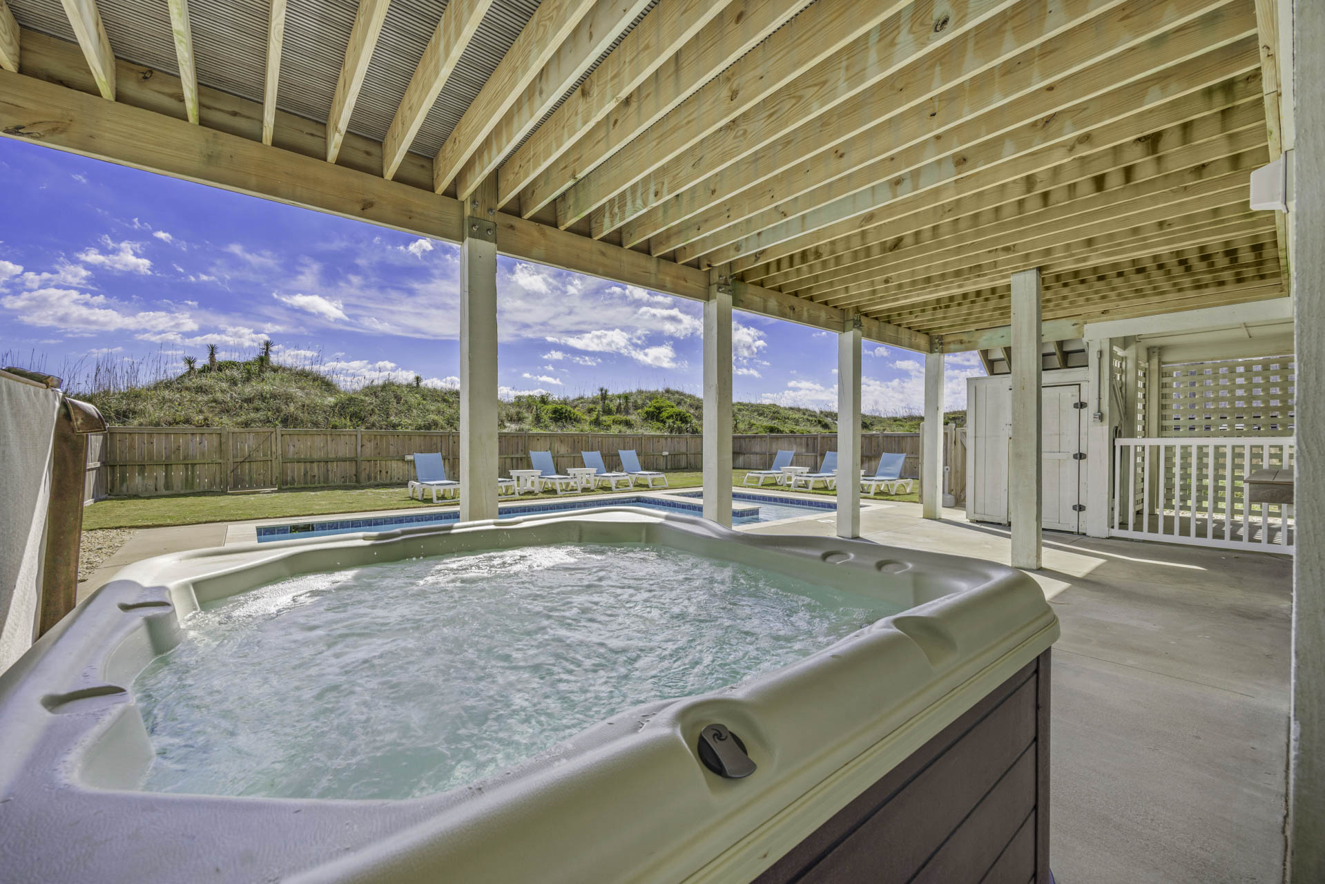 Surf Or Sound Realty 1217 Aqua Sol Hot Tub 2