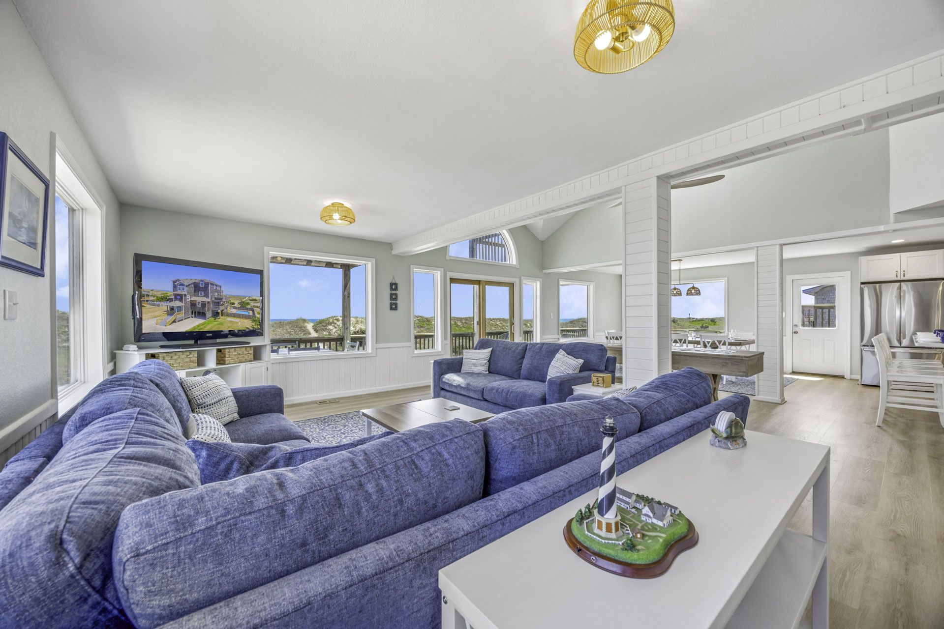 Surf Or Sound Realty 85 Suntana Great Room 1
