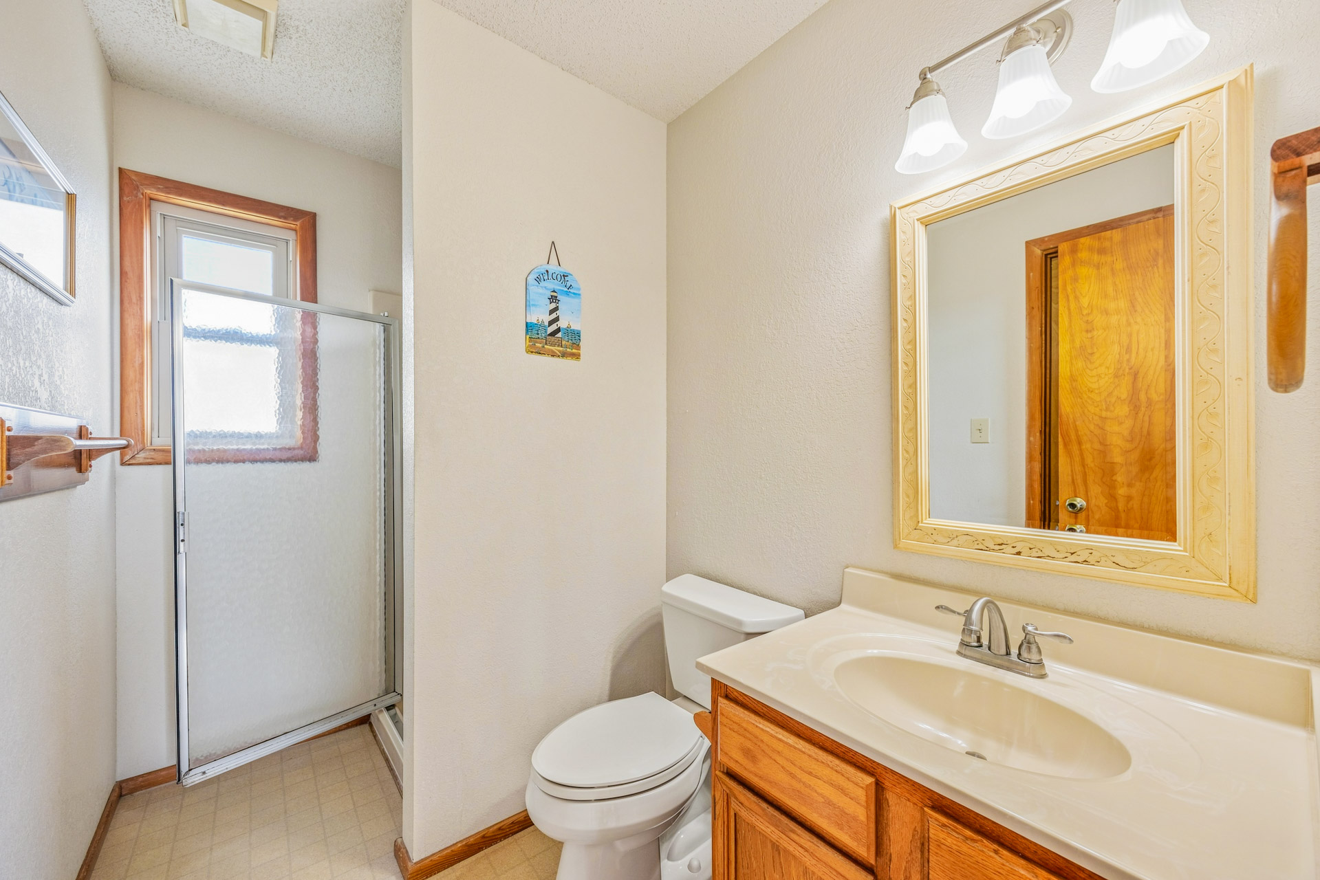 Surf Or Sound Realty 33 Sand Flea Bedroom 2 3