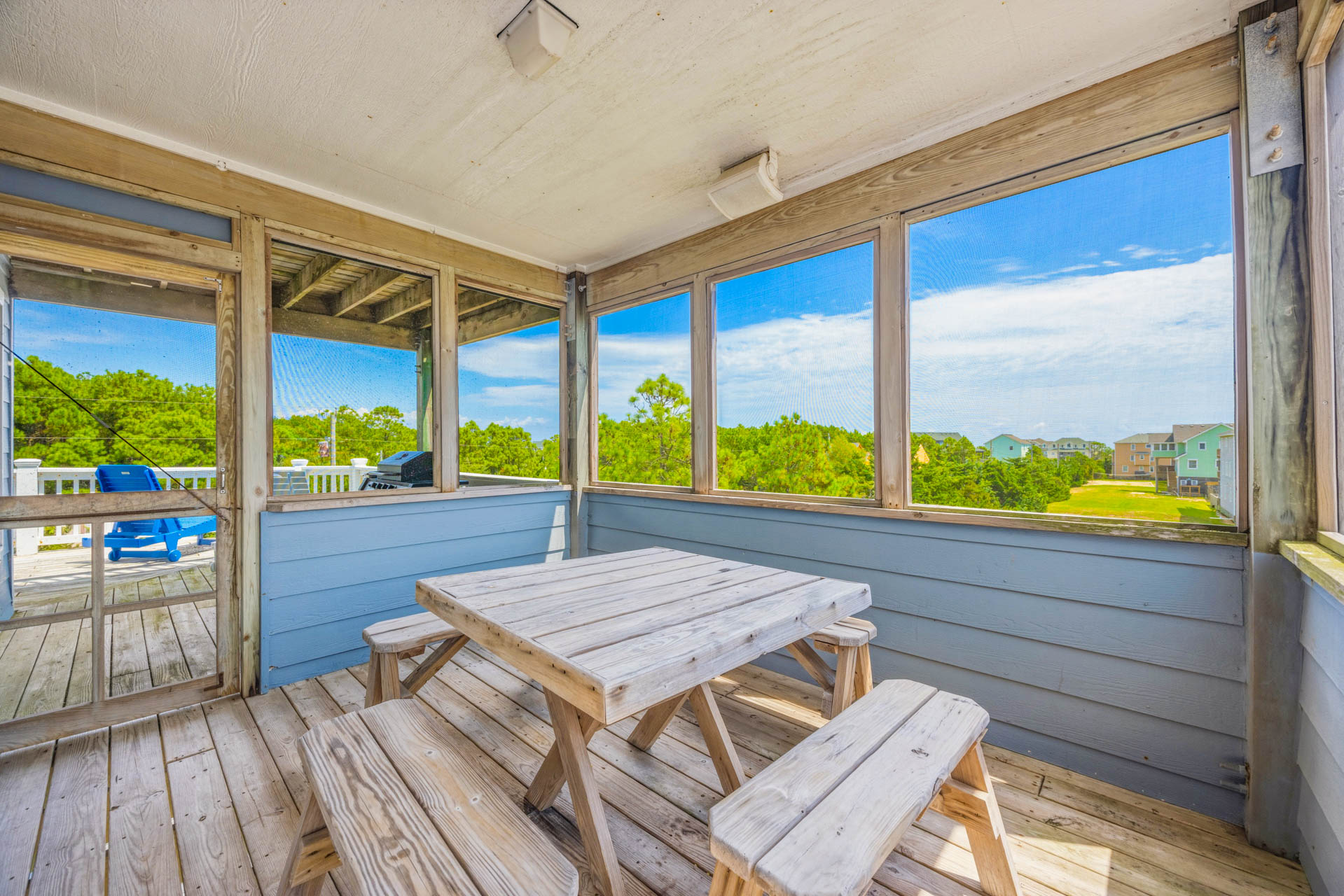 Surf Or Sound Realty 1259 The Annapolitan Screened Porch