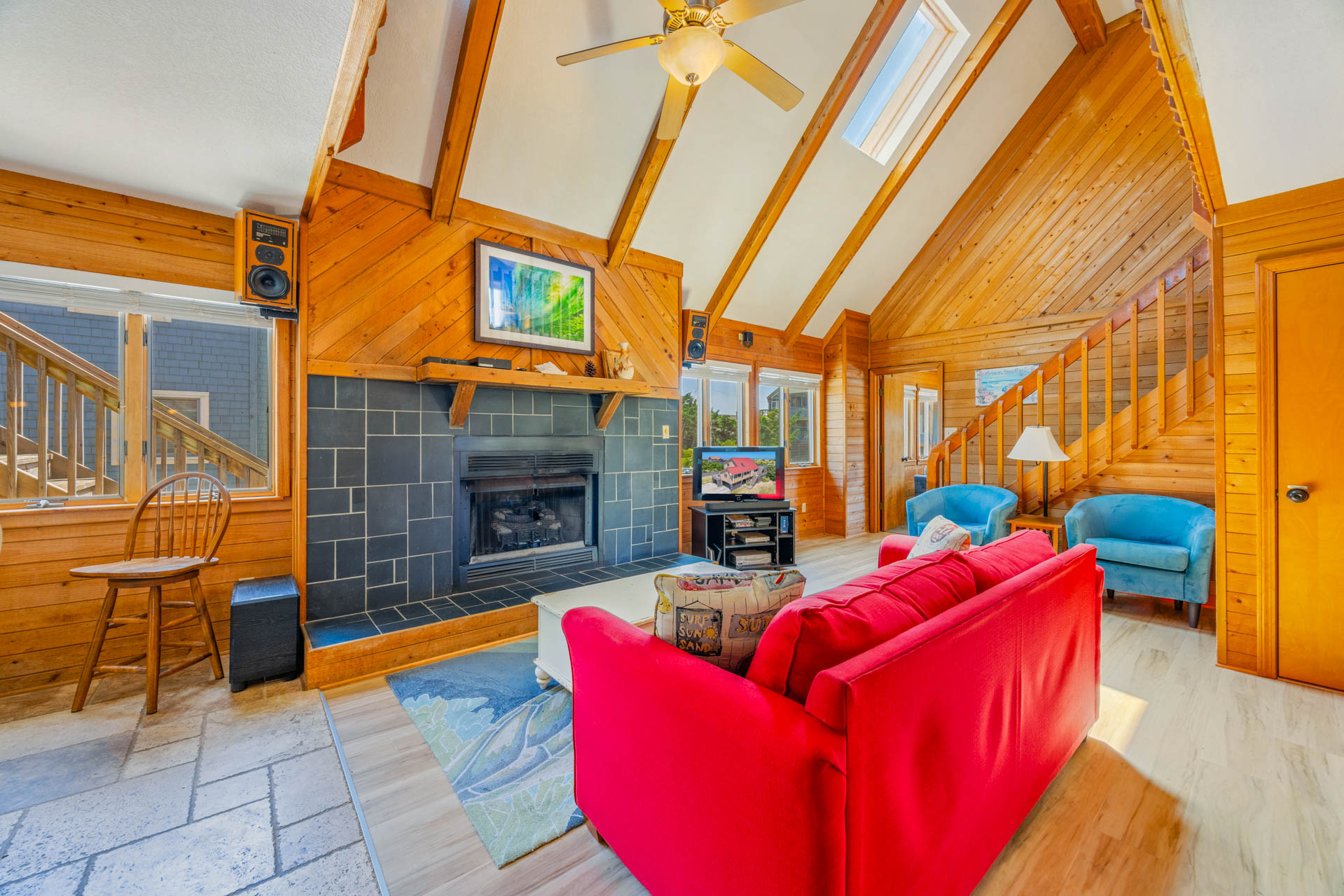 Surf Or Sound Realty 1258 Idle Minds Great Room 2