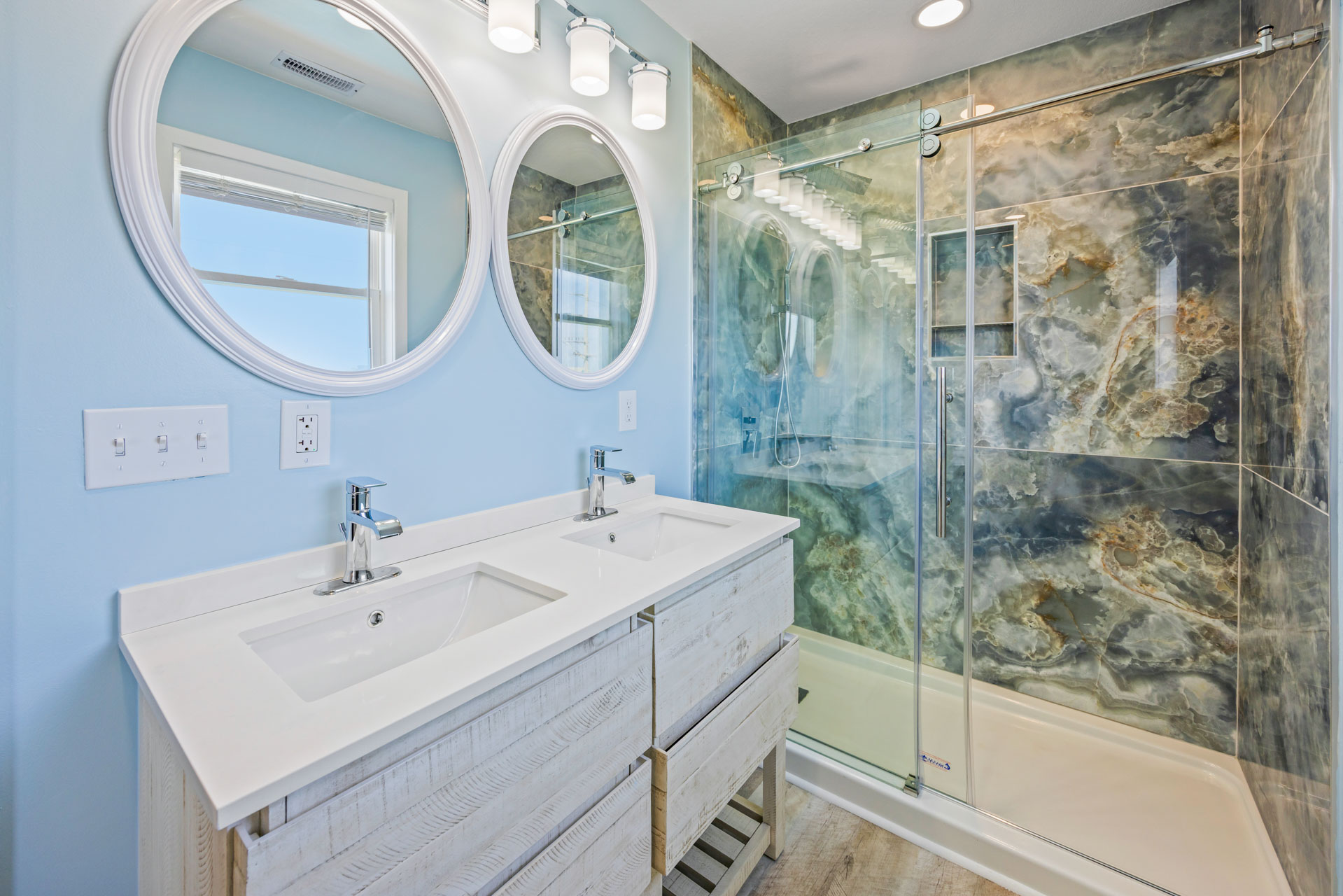 Surf Or Sound Realty 1183 Nautical By Nature Bedroom 1 4
