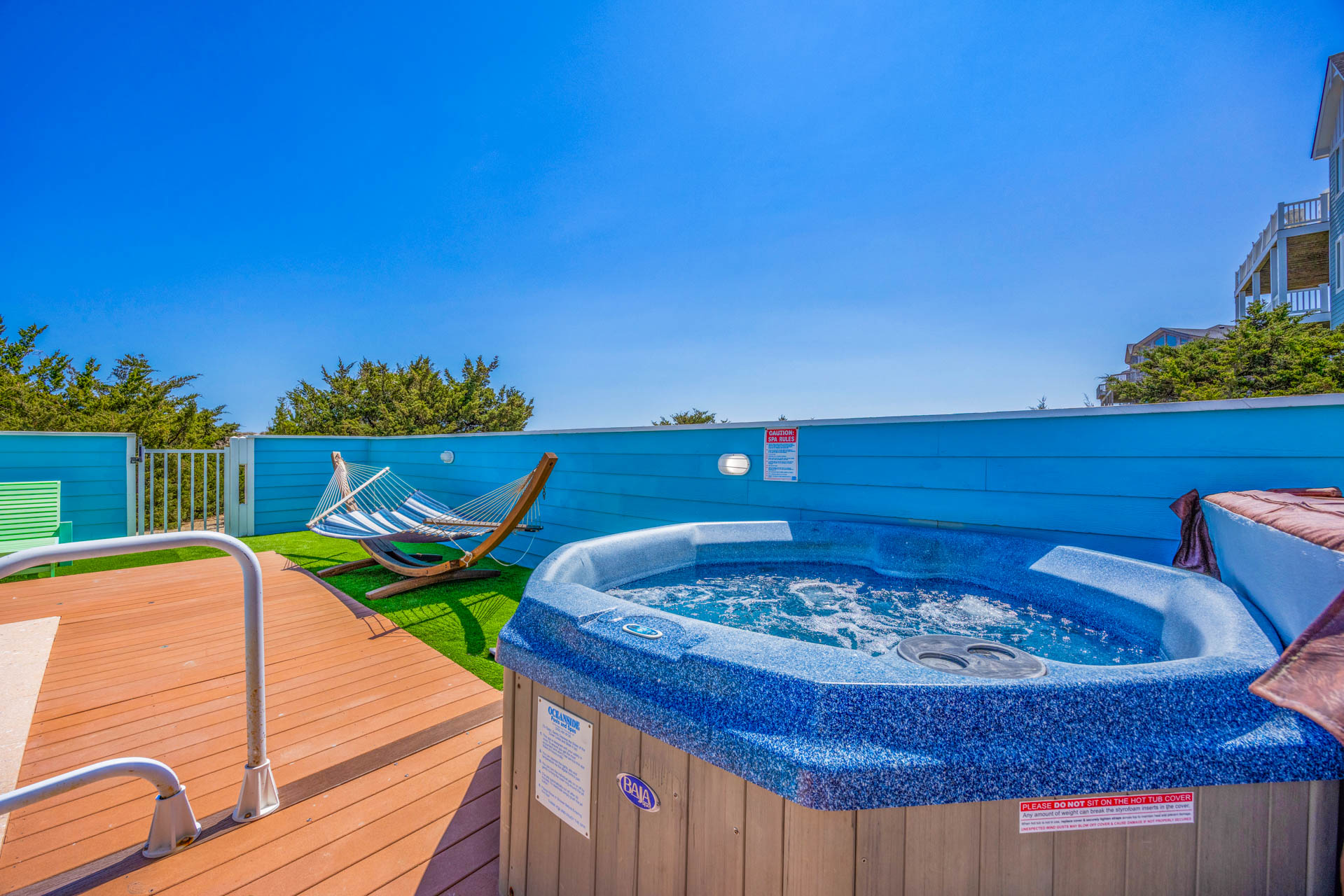 Surf Or Sound Realty 684 Moonshine Hot Tub