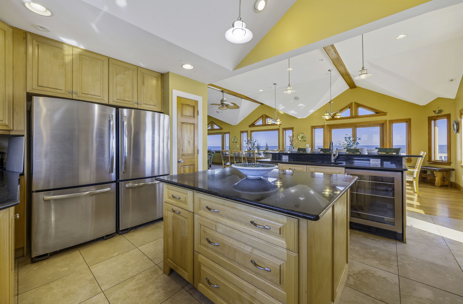 Surf Or Sound Realty 679 Sea Glass Kitchen 6