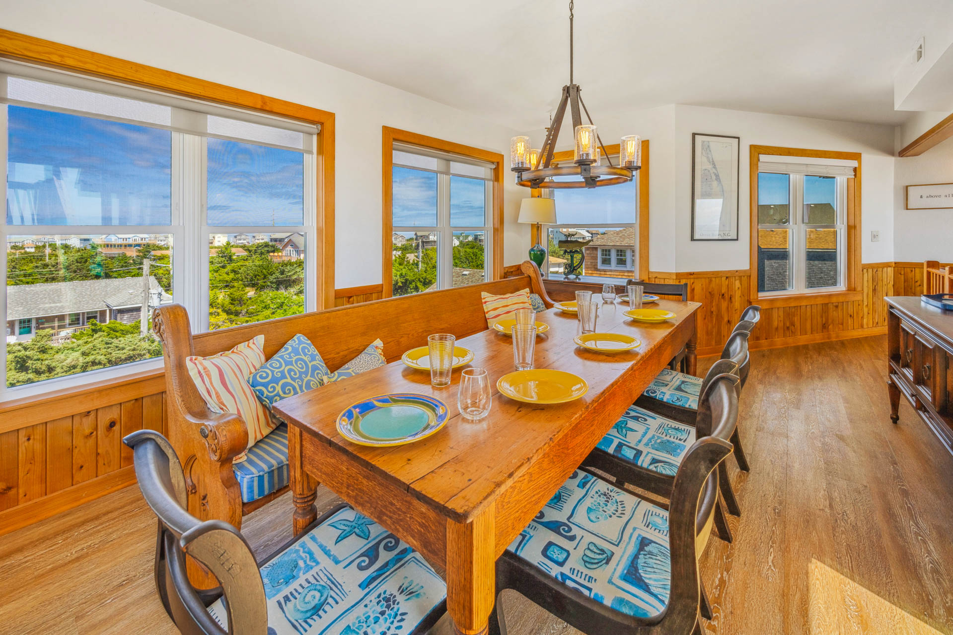 Surf Or Sound Realty 1002 Above All Else Dining Area 4