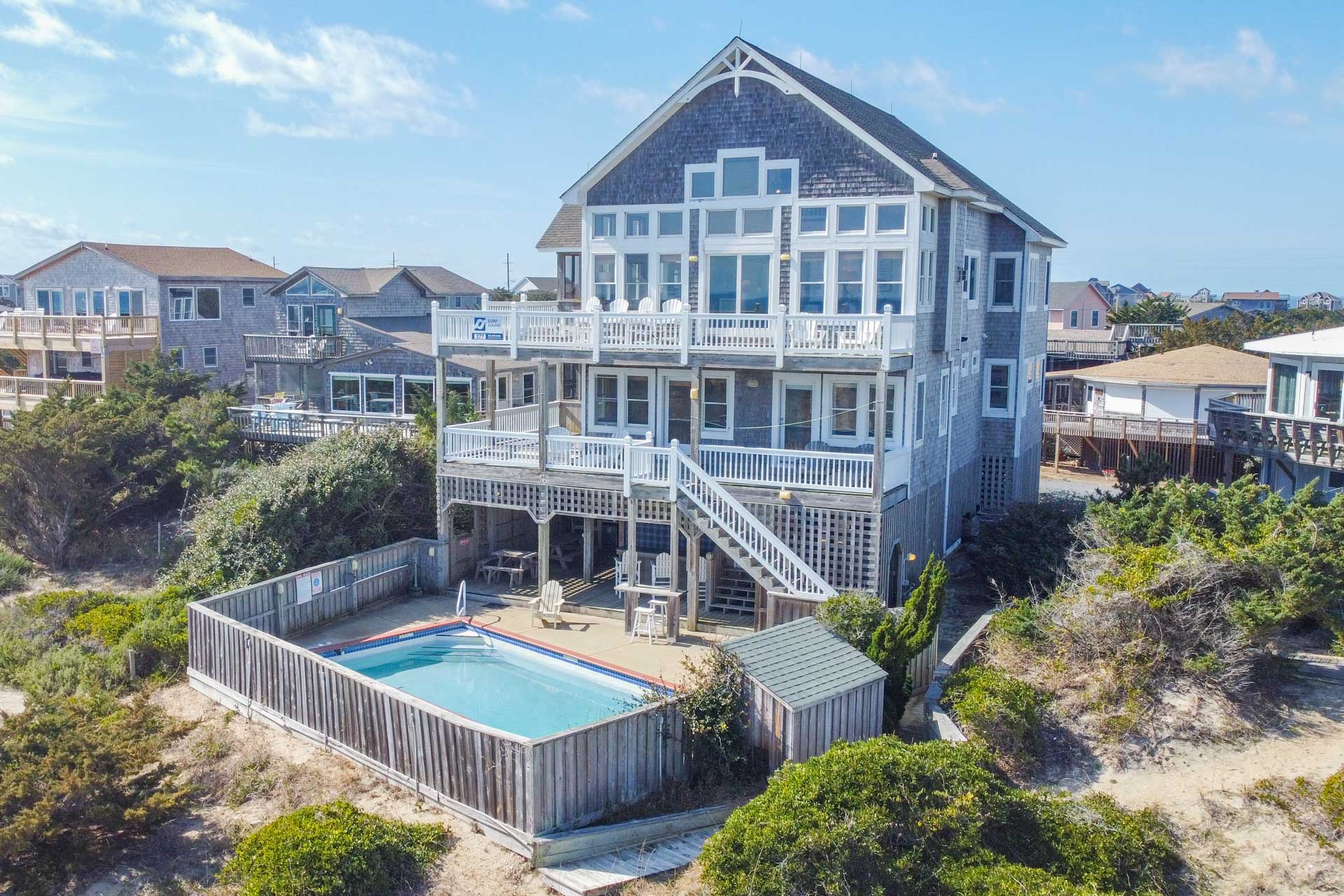Surf Or Sound Realty 377 Hatteras Moon Exterior 6