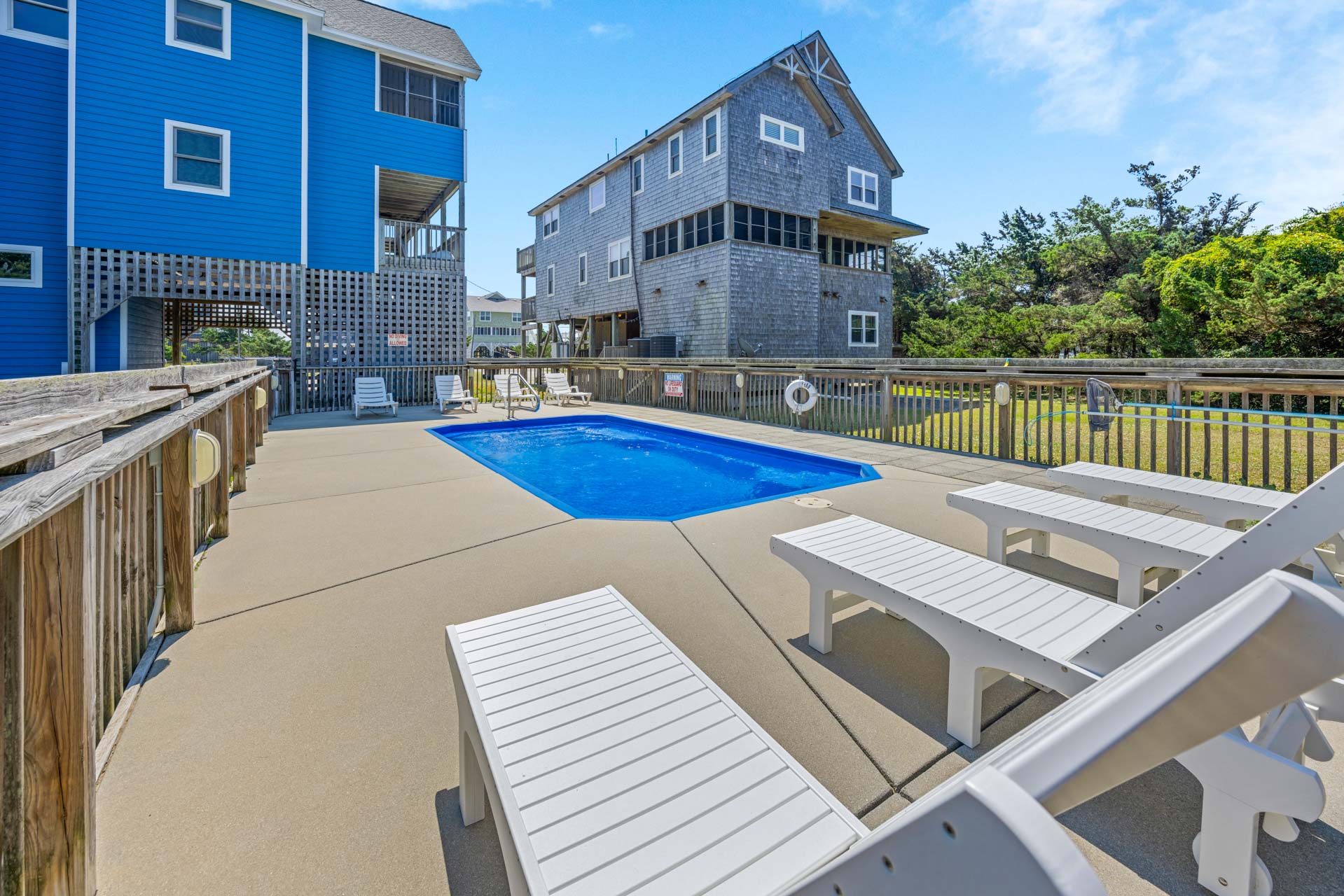 Surf Or Sound Realty 1129 Sea Queen Pool Area 2