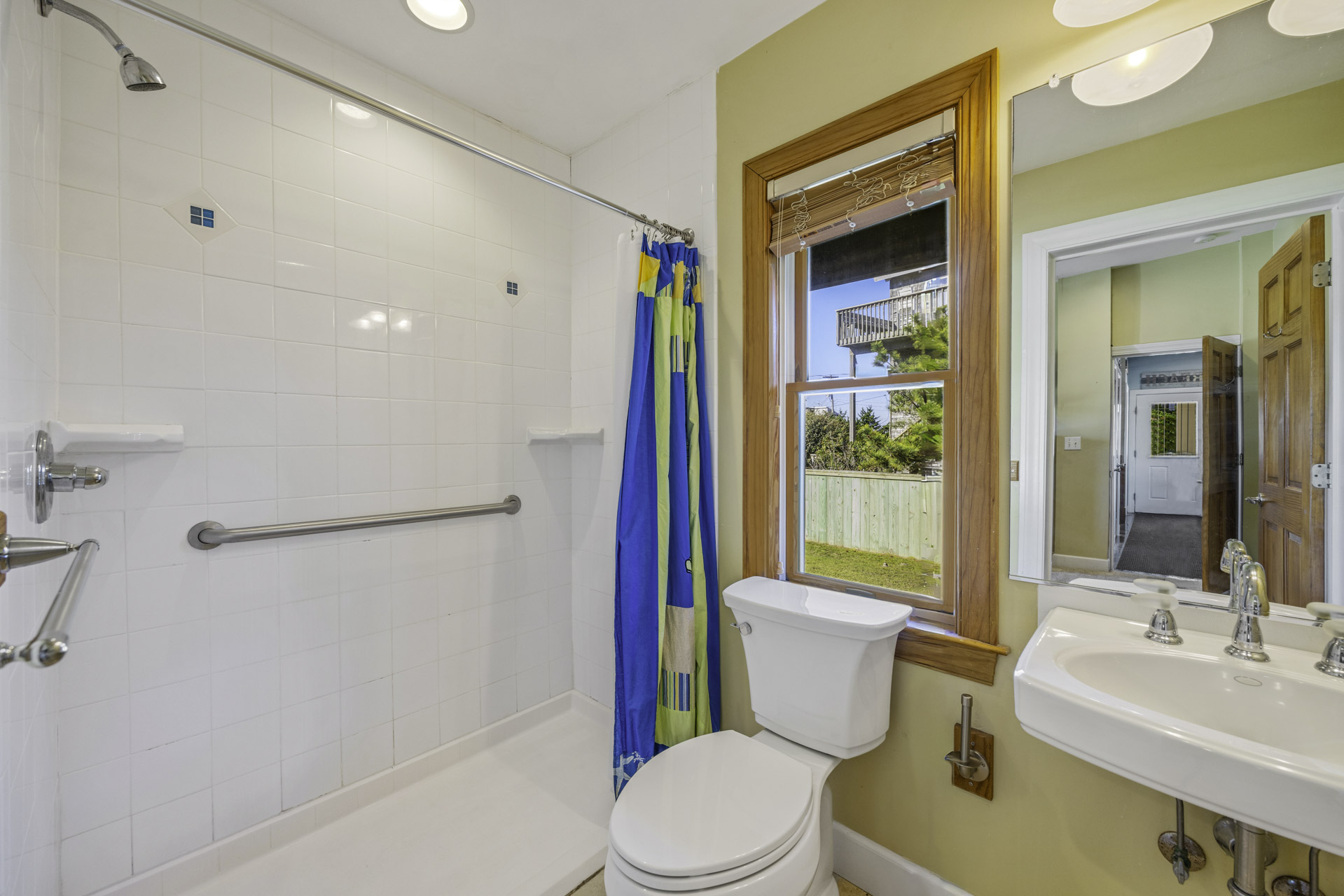 Surf Or Sound Realty 679 Sea Glass Bedroom 8 3