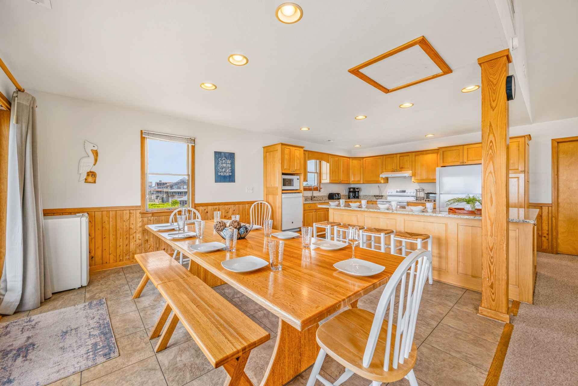 Surf Or Sound Realty 165 Against The Wind Dining Area 2