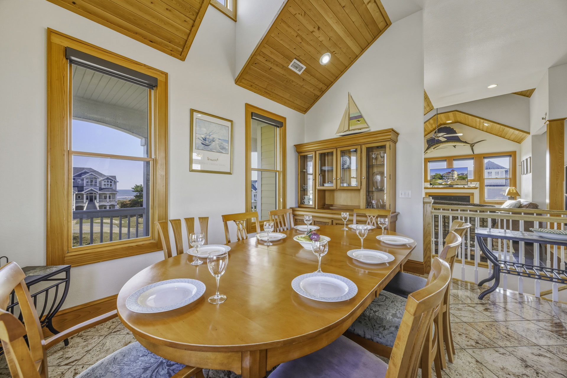 Surf Or Sound Realty 528 Hatteras Seaduction Dining Area 6