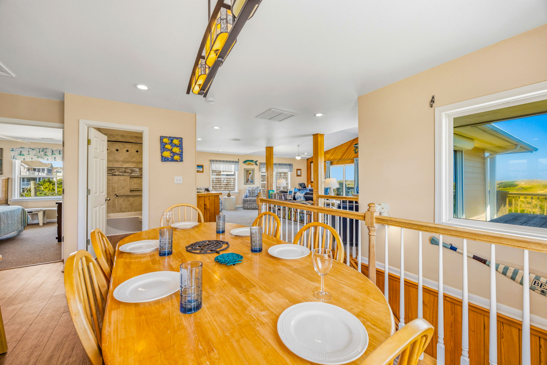 Surf Or Sound Realty 636 Changes In Attitude Avon Dining Area 2
