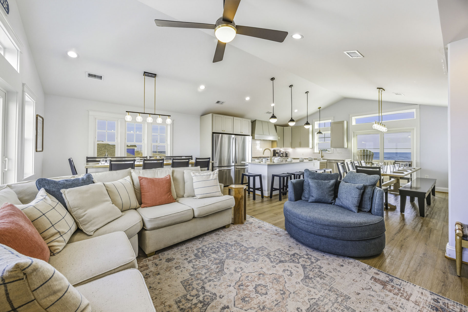 Surf Or Sound Realty 1000 Bellavues Great Room 5