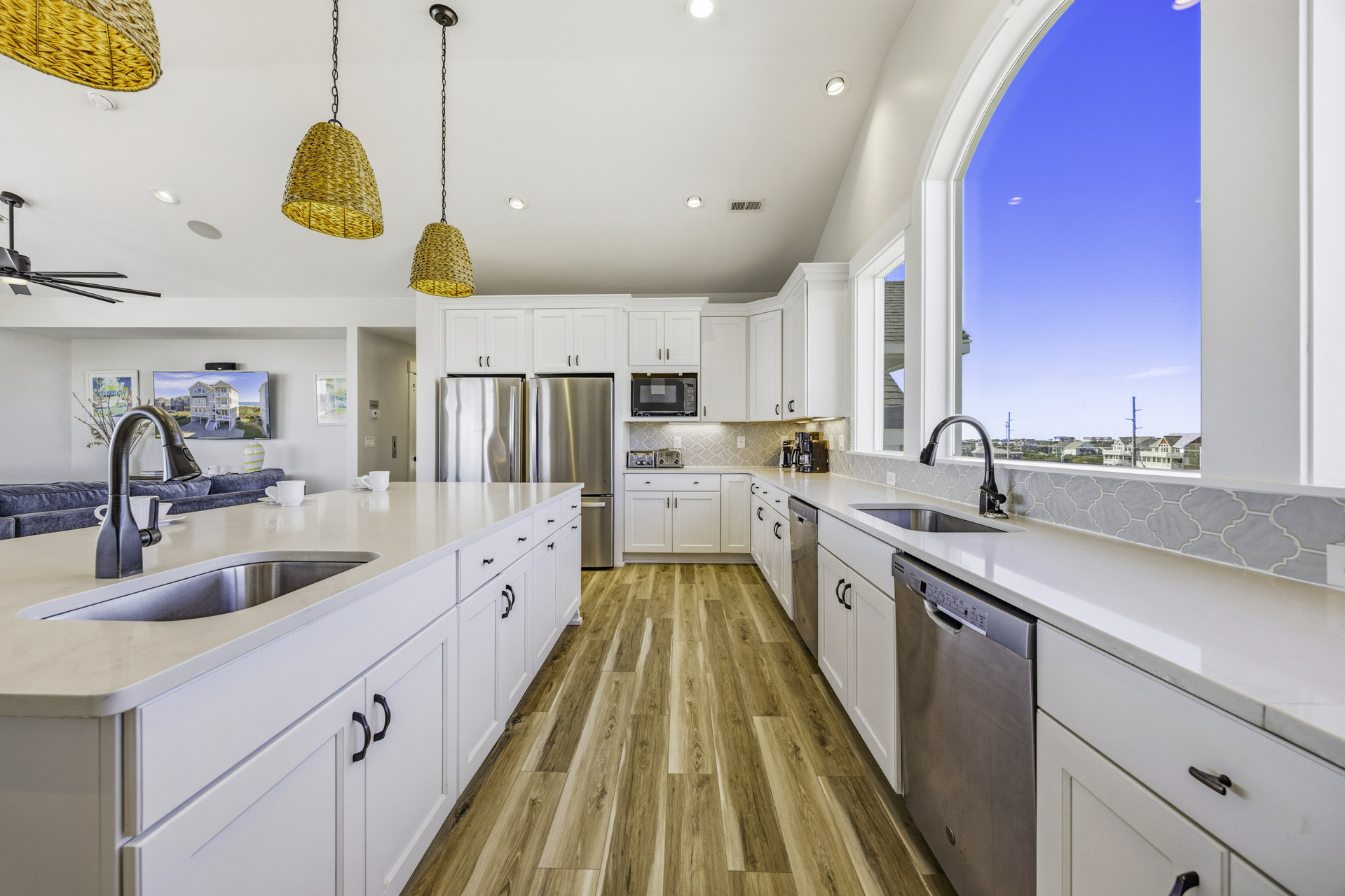 Surf Or Sound Realty 918 Cape Sol Kitchen 5