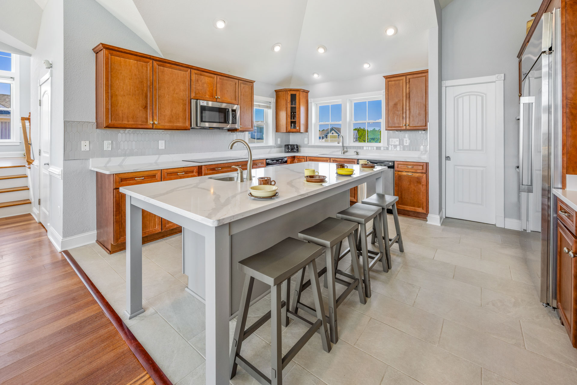 Surf Or Sound Realty 685 Shooting Star Kitchen 2