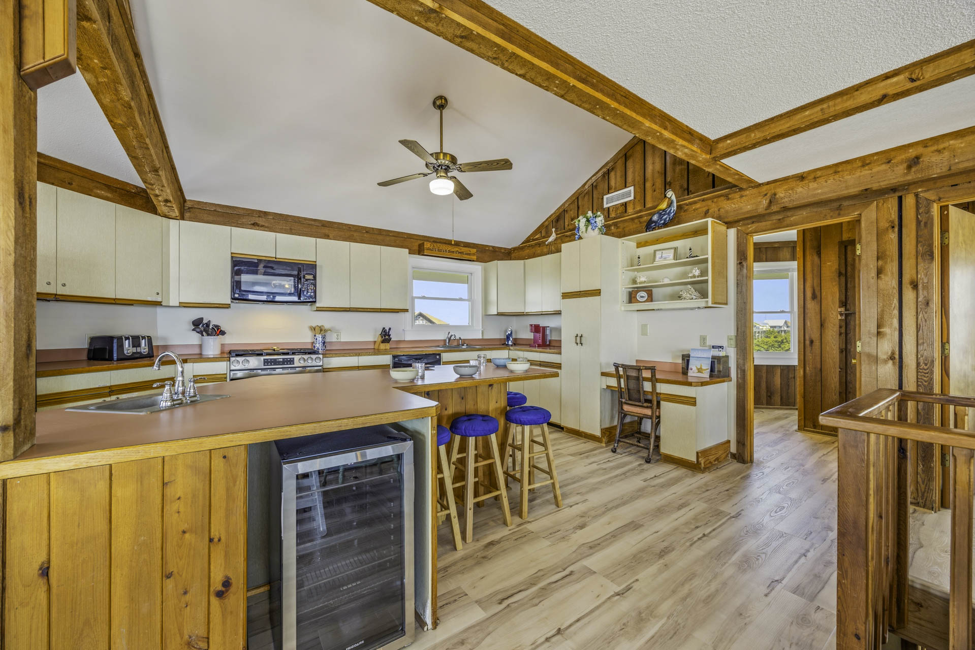 Surf Or Sound Realty 1222 Beachfront Bliss Kitchen 1