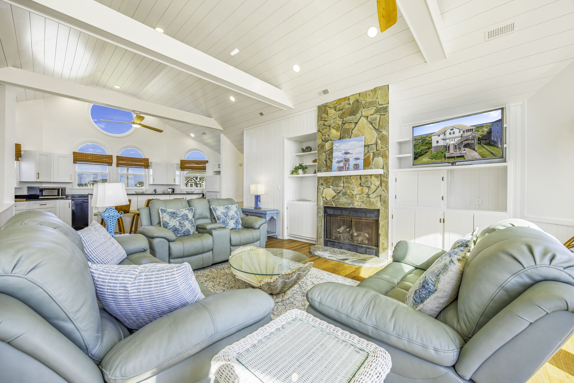 Surf Or Sound Realty 505 Our Beach House Great Room 3