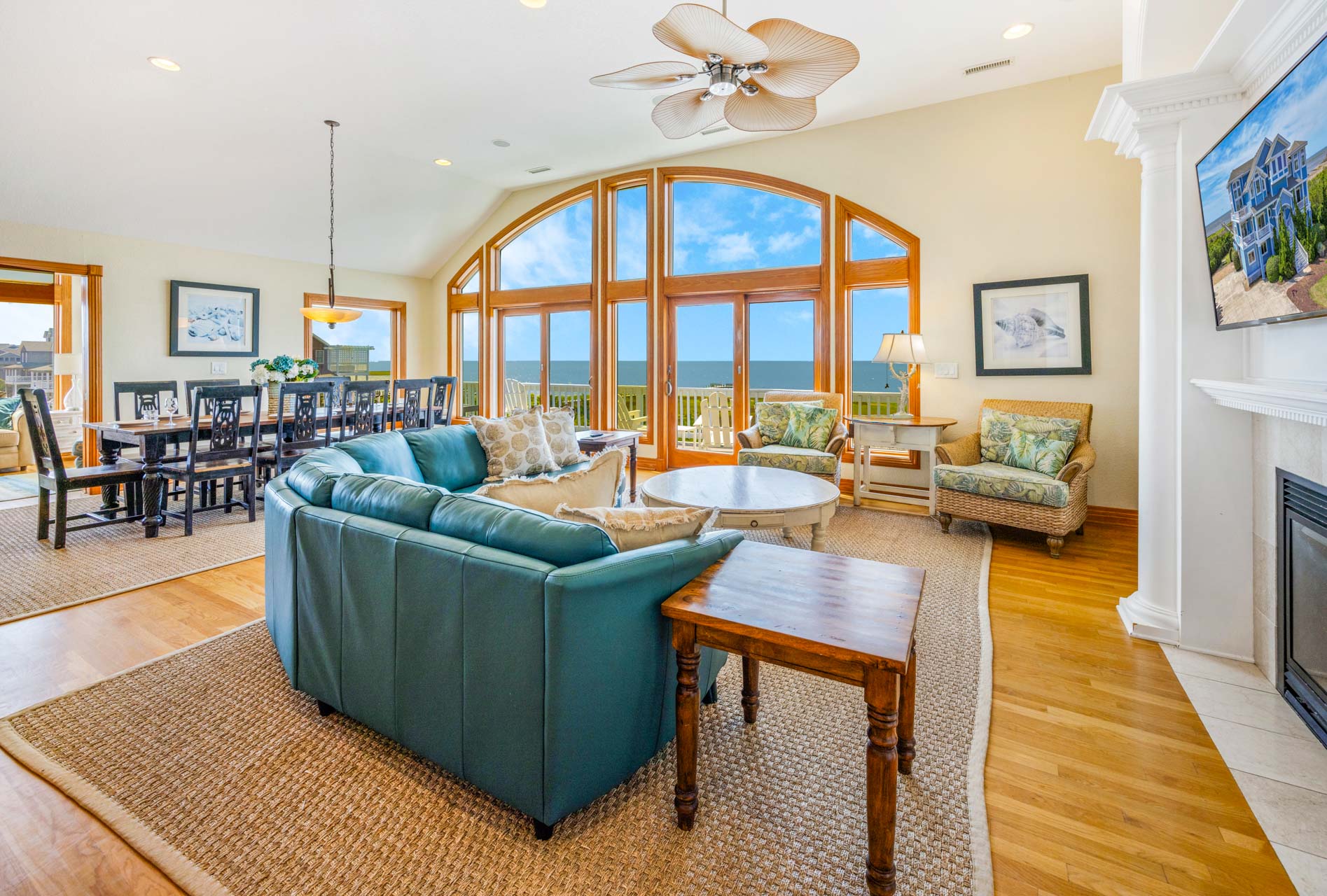 Surf Or Sound Realty 1029 Sunset Serenade Great Room 2