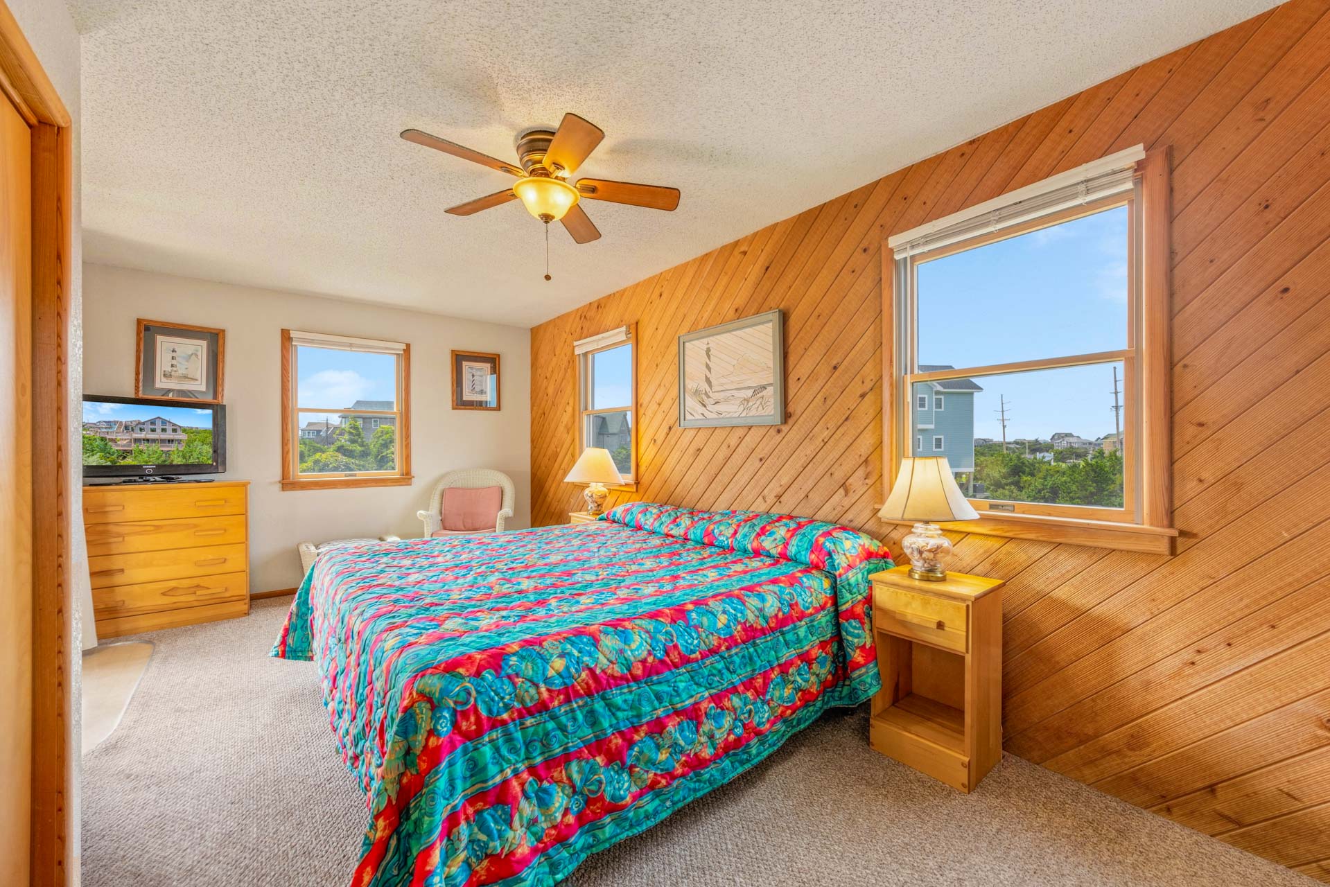 Surf Or Sound Realty 33 Sand Flea Bedroom 1 1
