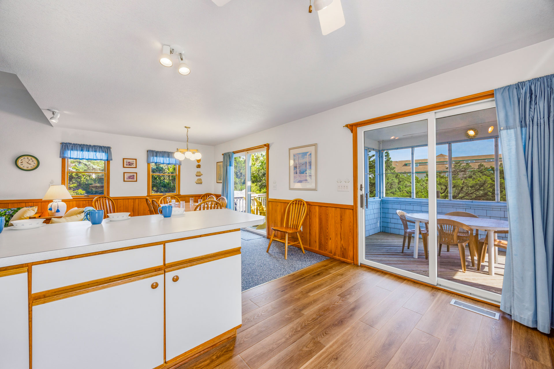 Surf Or Sound Realty 1252 Tern Inn Kitchen 5