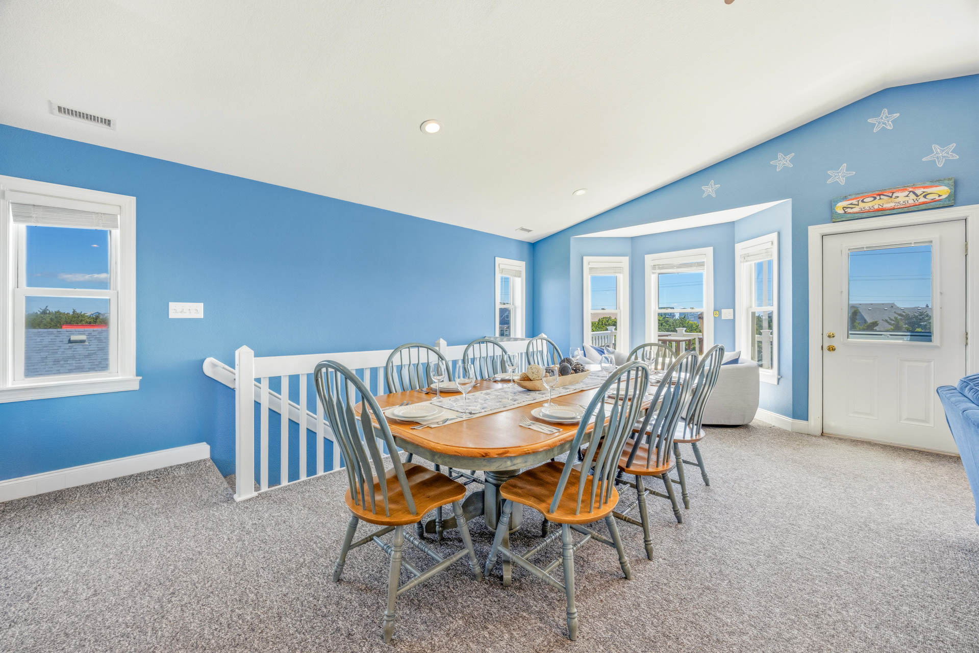Surf Or Sound Realty 1249 Temptation Dining Area 2