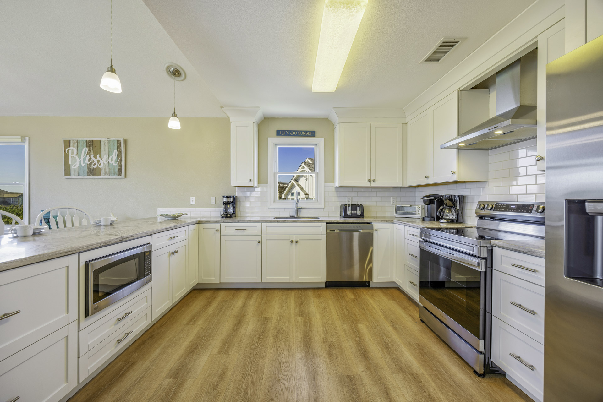 Surf Or Sound Realty 967 Sailor's Delight Kitchen 3