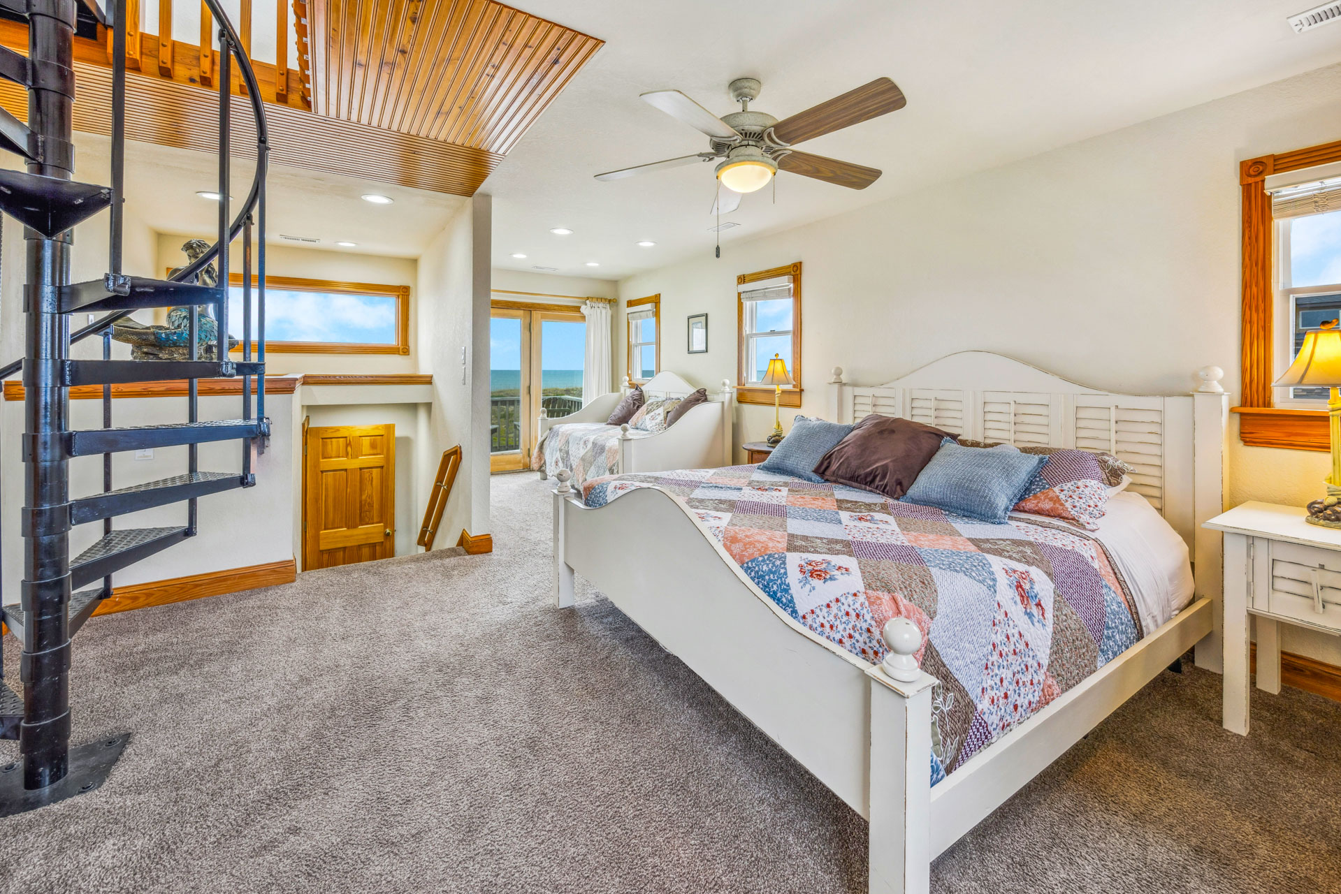 Surf Or Sound Realty 594 Hatteras Escape Bedroom 2 4