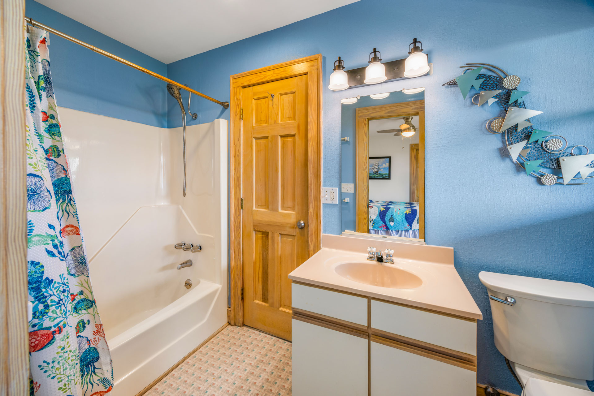 Surf Or Sound Realty 1040 Dolphin's Watch Bedroom 4 3