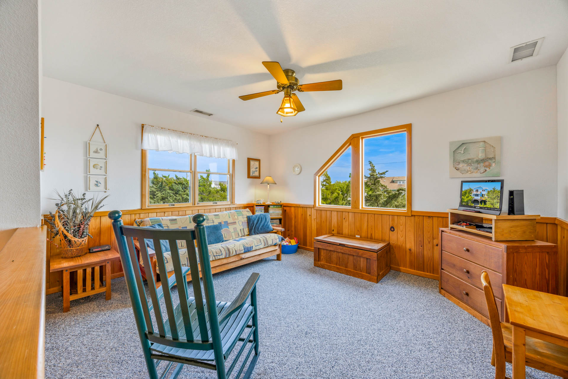Surf Or Sound Realty 1252 Tern Inn Den 1